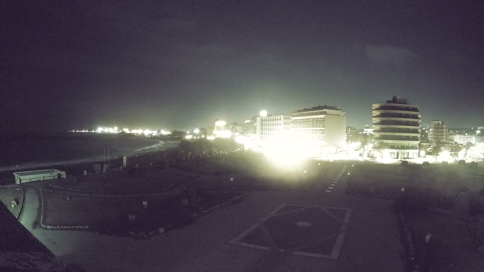 Rhodes, Paralia Enidriou Beach & Platia Enidriou Plaza Live Cam - Elli Beach, Rhodes (Ródos), Dodacanese, South Aegean (Periféreia Notíou Aigaíou), Greece
