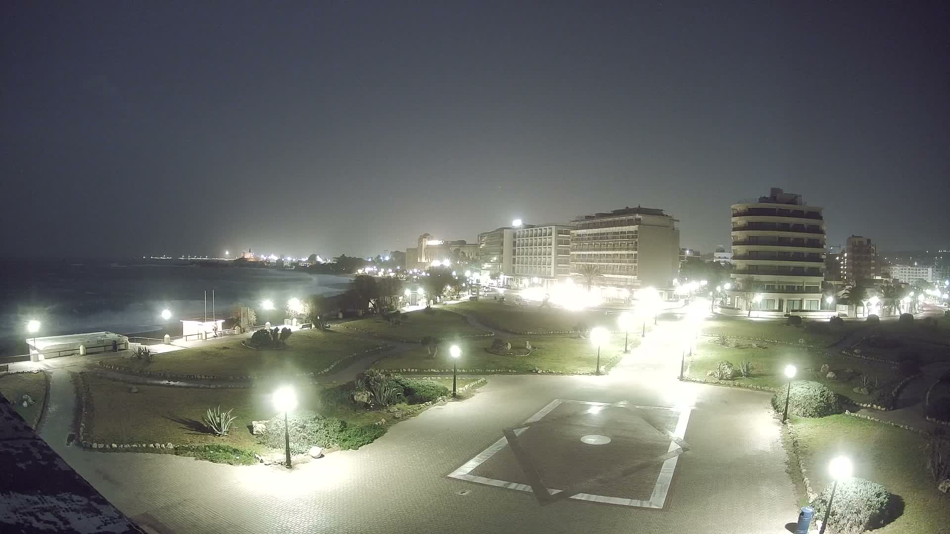 Rhodes, Paralia Enidriou Beach & Platia Enidriou Plaza Live Cam - Elli Beach, Rhodes (Ródos), Dodacanese, South Aegean (Periféreia Notíou Aigaíou), Greece