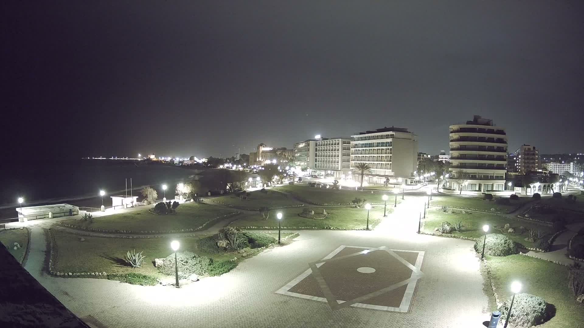 Rhodes, Paralia Enidriou Beach & Platia Enidriou Plaza Live Cam - Elli Beach, Rhodes (Ródos), Dodacanese, South Aegean (Periféreia Notíou Aigaíou), Greece