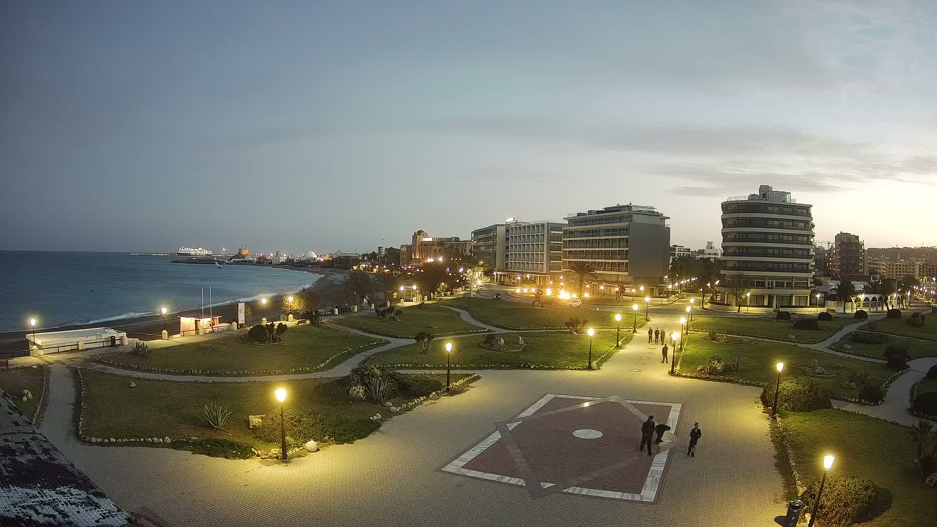 Rhodes, Paralia Enidriou Beach & Platia Enidriou Plaza Live Cam - Elli Beach, Rhodes (Ródos), Dodacanese, South Aegean (Periféreia Notíou Aigaíou), Greece