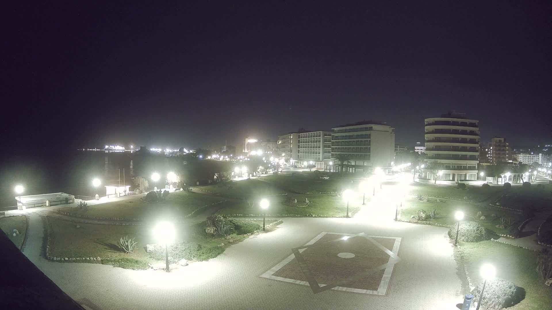 Rhodes, Paralia Enidriou Beach & Platia Enidriou Plaza Live Cam - Elli Beach, Rhodes (Ródos), Dodacanese, South Aegean (Periféreia Notíou Aigaíou), Greece