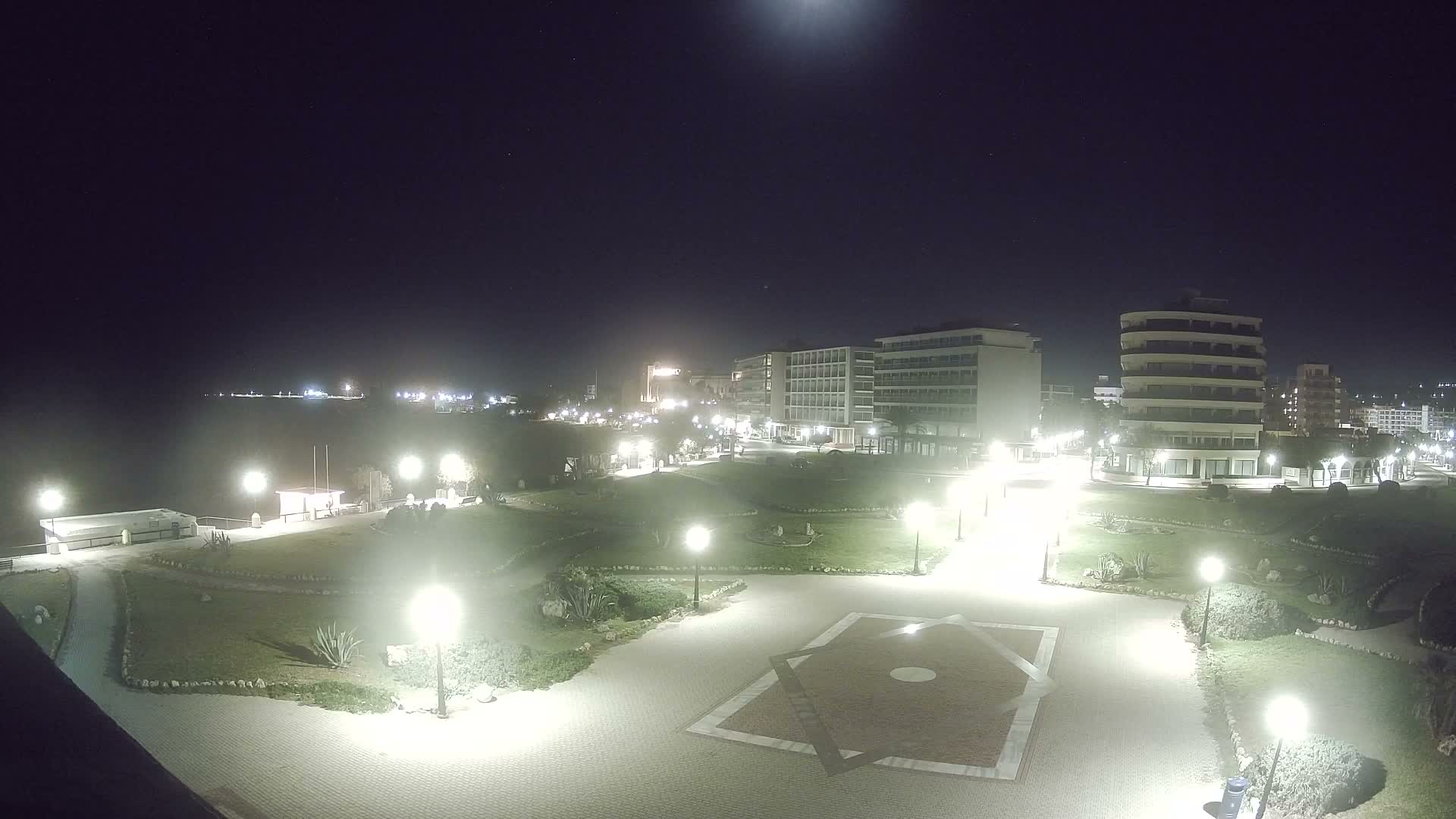 Rhodes, Paralia Enidriou Beach & Platia Enidriou Plaza Live Cam - Elli Beach, Rhodes (Ródos), Dodacanese, South Aegean (Periféreia Notíou Aigaíou), Greece