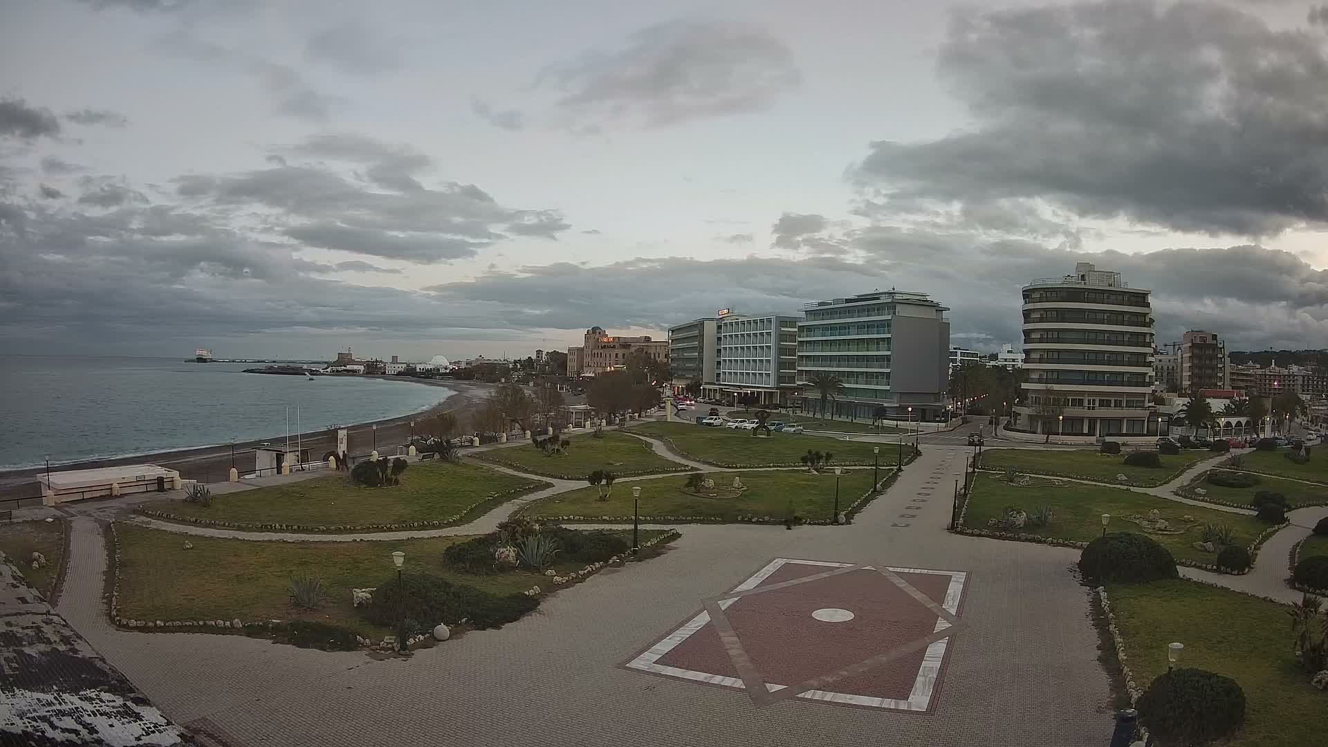 Rhodes, Paralia Enidriou Beach & Platia Enidriou Plaza Live Cam - Elli Beach, Rhodes (Ródos), Dodacanese, South Aegean (Periféreia Notíou Aigaíou), Greece
