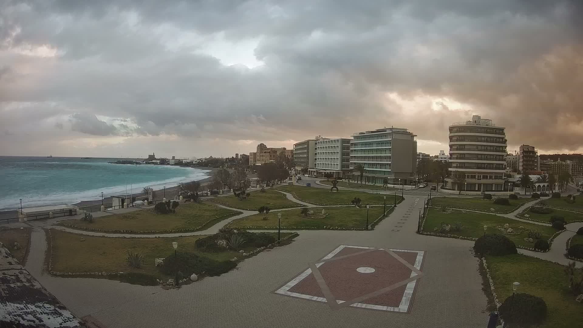 Rhodes, Paralia Enidriou Beach & Platia Enidriou Plaza Live Cam - Elli Beach, Rhodes (Ródos), Dodacanese, South Aegean (Periféreia Notíou Aigaíou), Greece
