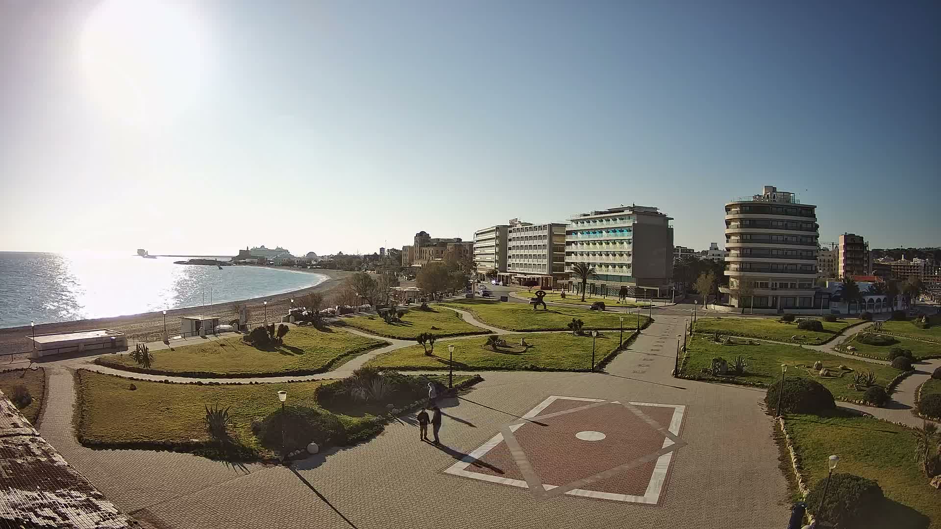 Rhodes, Paralia Enidriou Beach & Platia Enidriou Plaza Live Cam - Elli Beach, Rhodes (Ródos), Dodacanese, South Aegean (Periféreia Notíou Aigaíou), Greece