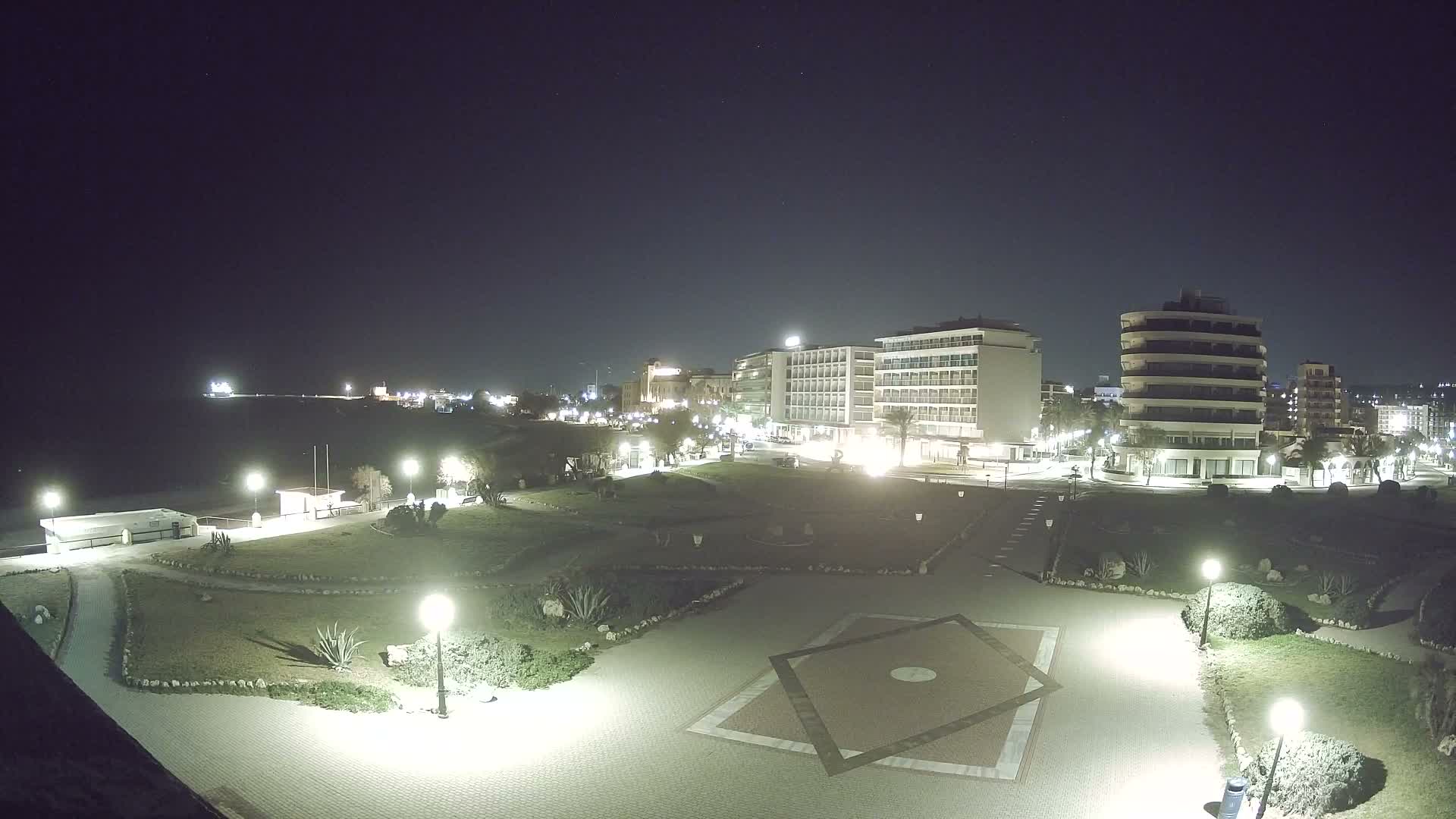 Rhodes, Paralia Enidriou Beach & Platia Enidriou Plaza Live Cam - Elli Beach, Rhodes (Ródos), Dodacanese, South Aegean (Periféreia Notíou Aigaíou), Greece