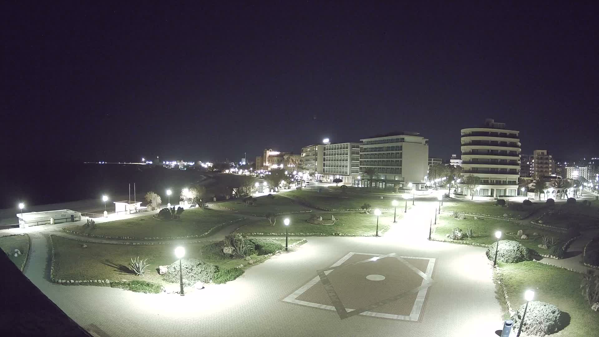 Rhodes, Paralia Enidriou Beach & Platia Enidriou Plaza Live Cam - Elli Beach, Rhodes (Ródos), Dodacanese, South Aegean (Periféreia Notíou Aigaíou), Greece