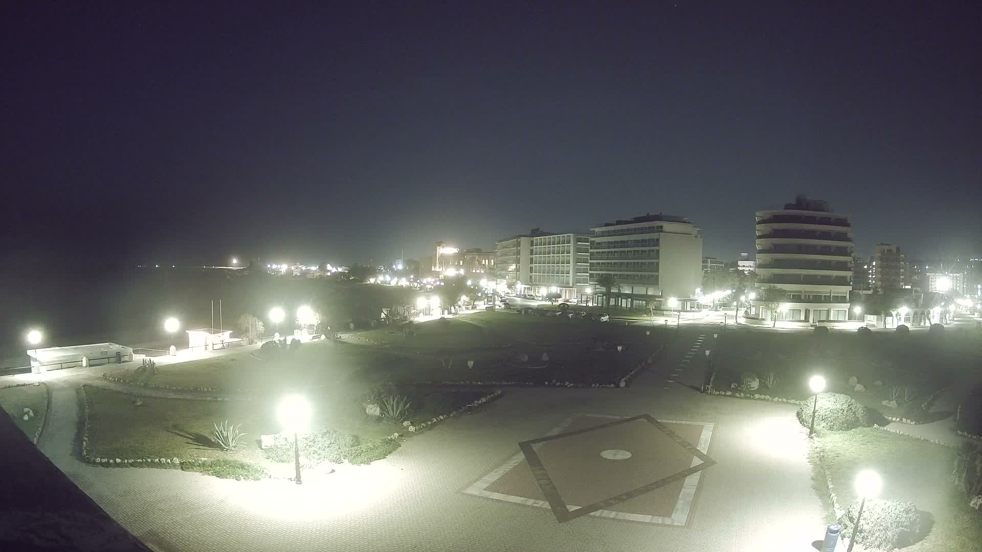 Rhodes, Paralia Enidriou Beach & Platia Enidriou Plaza Live Cam - Elli Beach, Rhodes (Ródos), Dodacanese, South Aegean (Periféreia Notíou Aigaíou), Greece