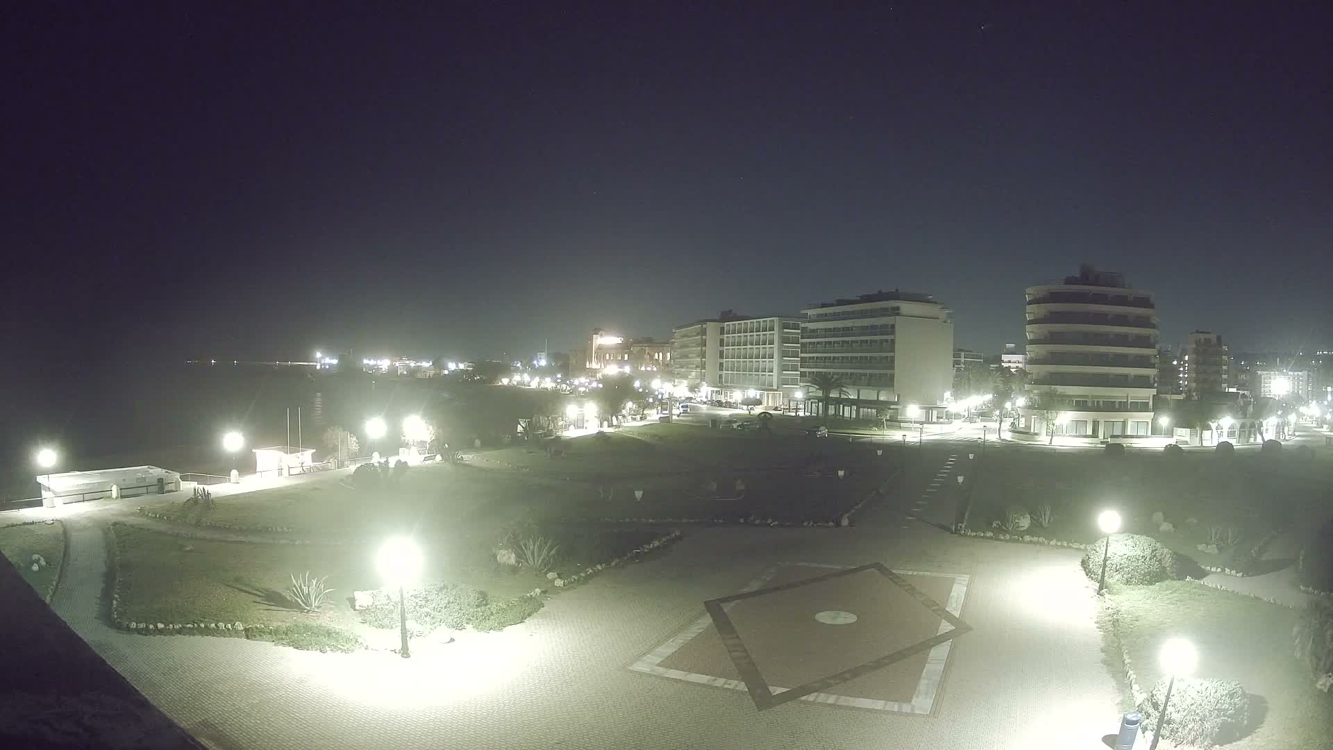 Rhodes, Paralia Enidriou Beach & Platia Enidriou Plaza Live Cam - Elli Beach, Rhodes (Ródos), Dodacanese, South Aegean (Periféreia Notíou Aigaíou), Greece