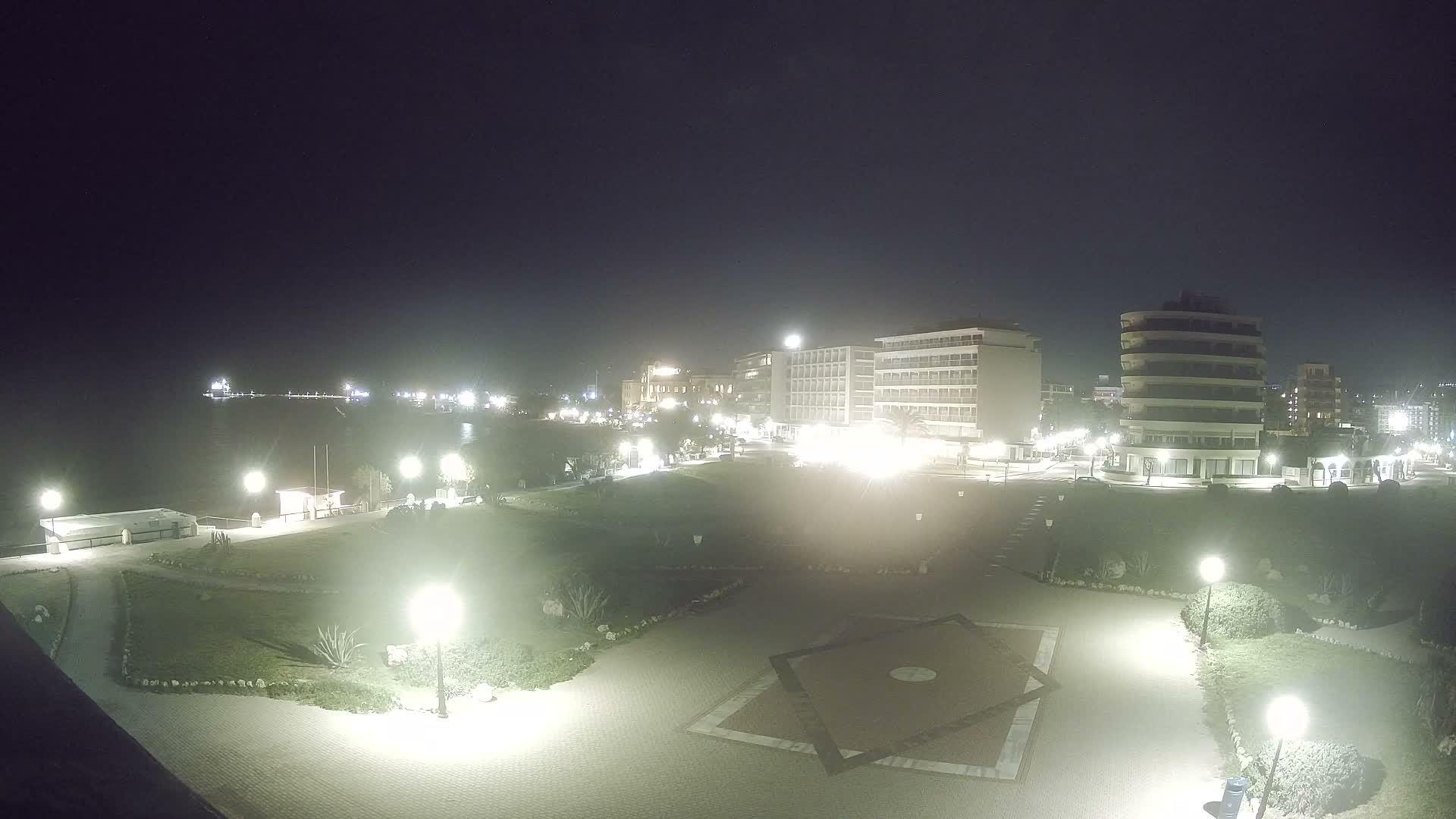 Rhodes, Paralia Enidriou Beach & Platia Enidriou Plaza Live Cam - Elli Beach, Rhodes (Ródos), Dodacanese, South Aegean (Periféreia Notíou Aigaíou), Greece