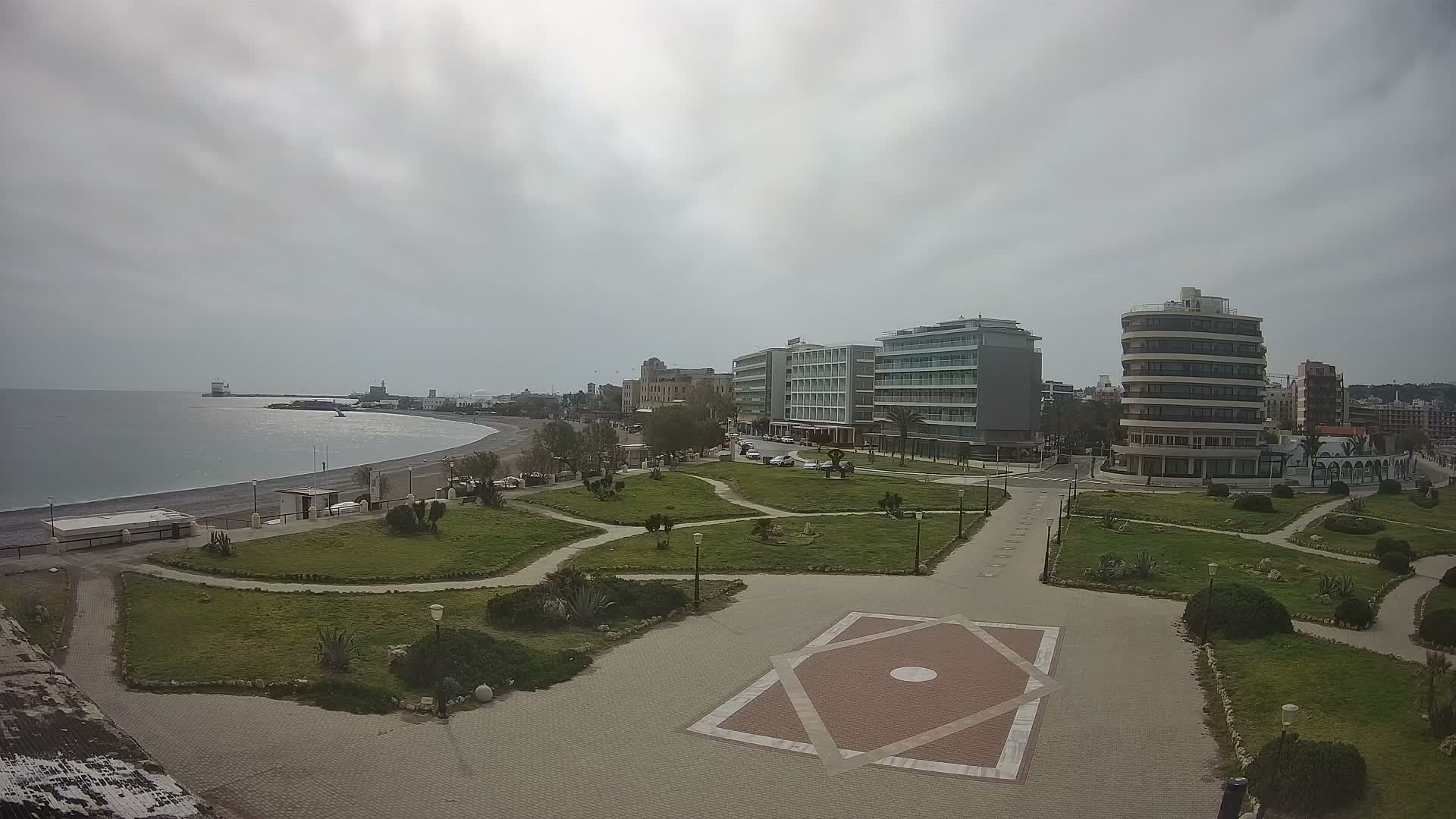 Rhodes, Paralia Enidriou Beach & Platia Enidriou Plaza Live Cam - Elli Beach, Rhodes (Ródos), Dodacanese, South Aegean (Periféreia Notíou Aigaíou), Greece