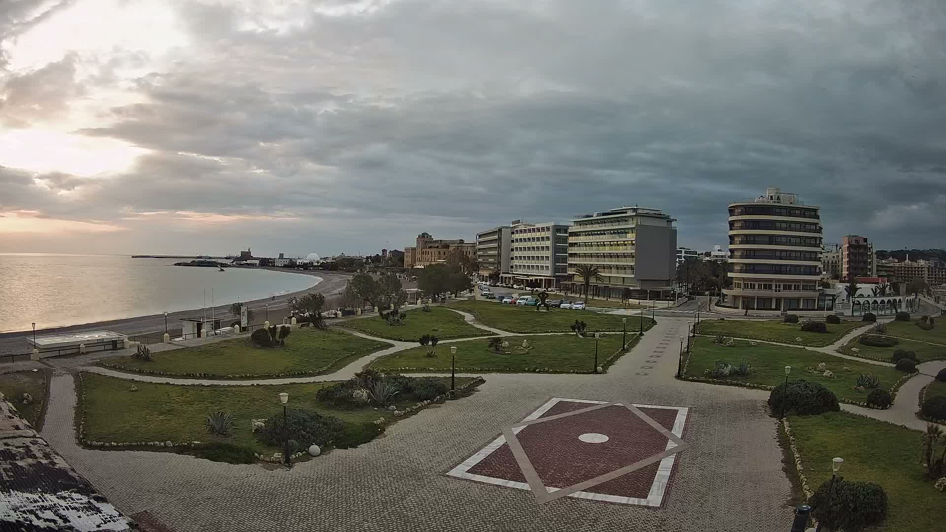 Rhodes, Paralia Enidriou Beach & Platia Enidriou Plaza Live Cam - Elli Beach, Rhodes (Ródos), Dodacanese, South Aegean (Periféreia Notíou Aigaíou), Greece