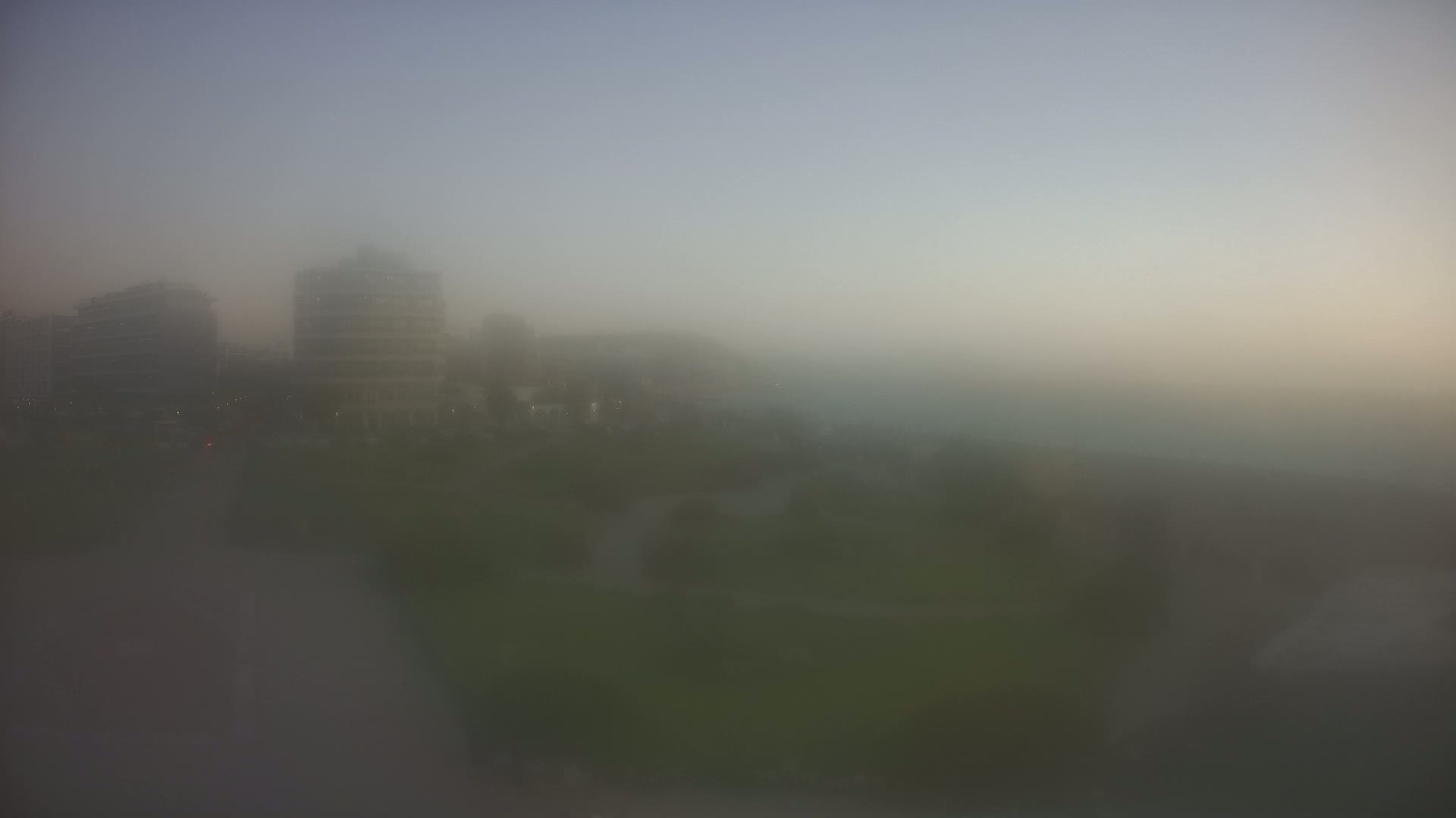 Rhodes, Paralia Elli Beach & Platia Enidriou Plaza Live Cam - Elli Beach, Rhodes (Ródos), Dodacanese, South Aegean (Periféreia Notíou Aigaíou), Greece