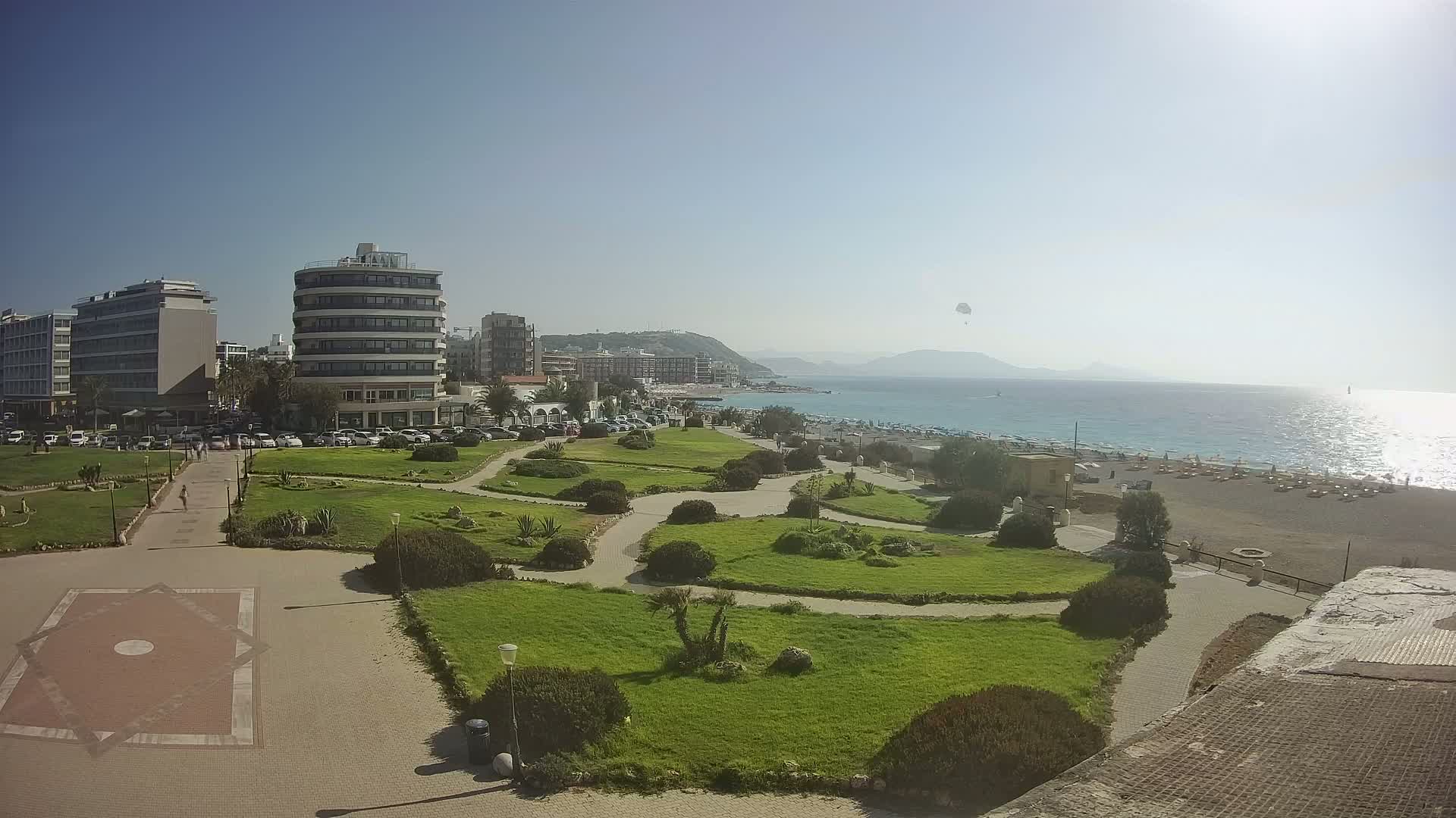 Rhodes, Paralia Elli Beach & Platia Enidriou Plaza Live Cam - Elli Beach, Rhodes (Ródos), Dodacanese, South Aegean (Periféreia Notíou Aigaíou), Greece