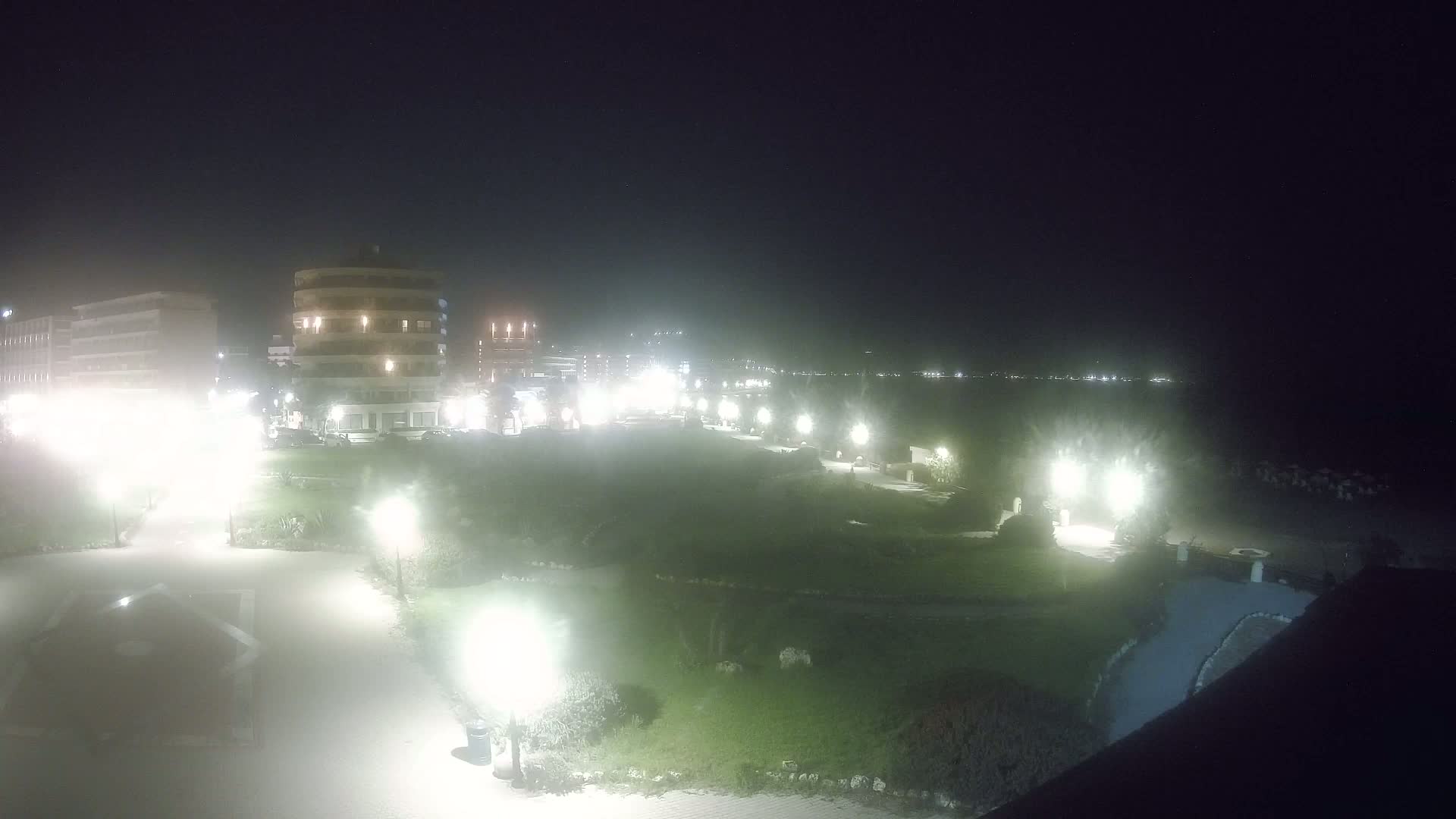 Rhodes, Paralia Elli Beach & Platia Enidriou Plaza Live Cam - Elli Beach, Rhodes (Ródos), Dodacanese, South Aegean (Periféreia Notíou Aigaíou), Greece