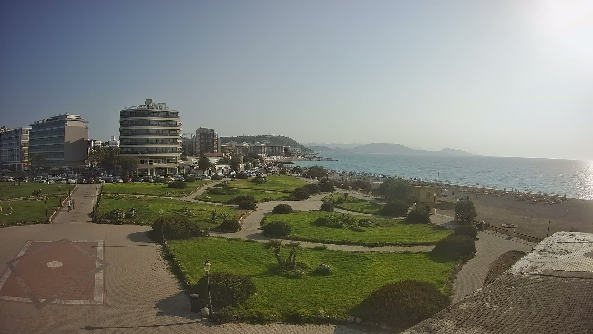 Rhodes, Paralia Elli Beach & Platia Enidriou Plaza Live Cam - Elli Beach, Rhodes (Ródos), Dodacanese, South Aegean (Periféreia Notíou Aigaíou), Greece