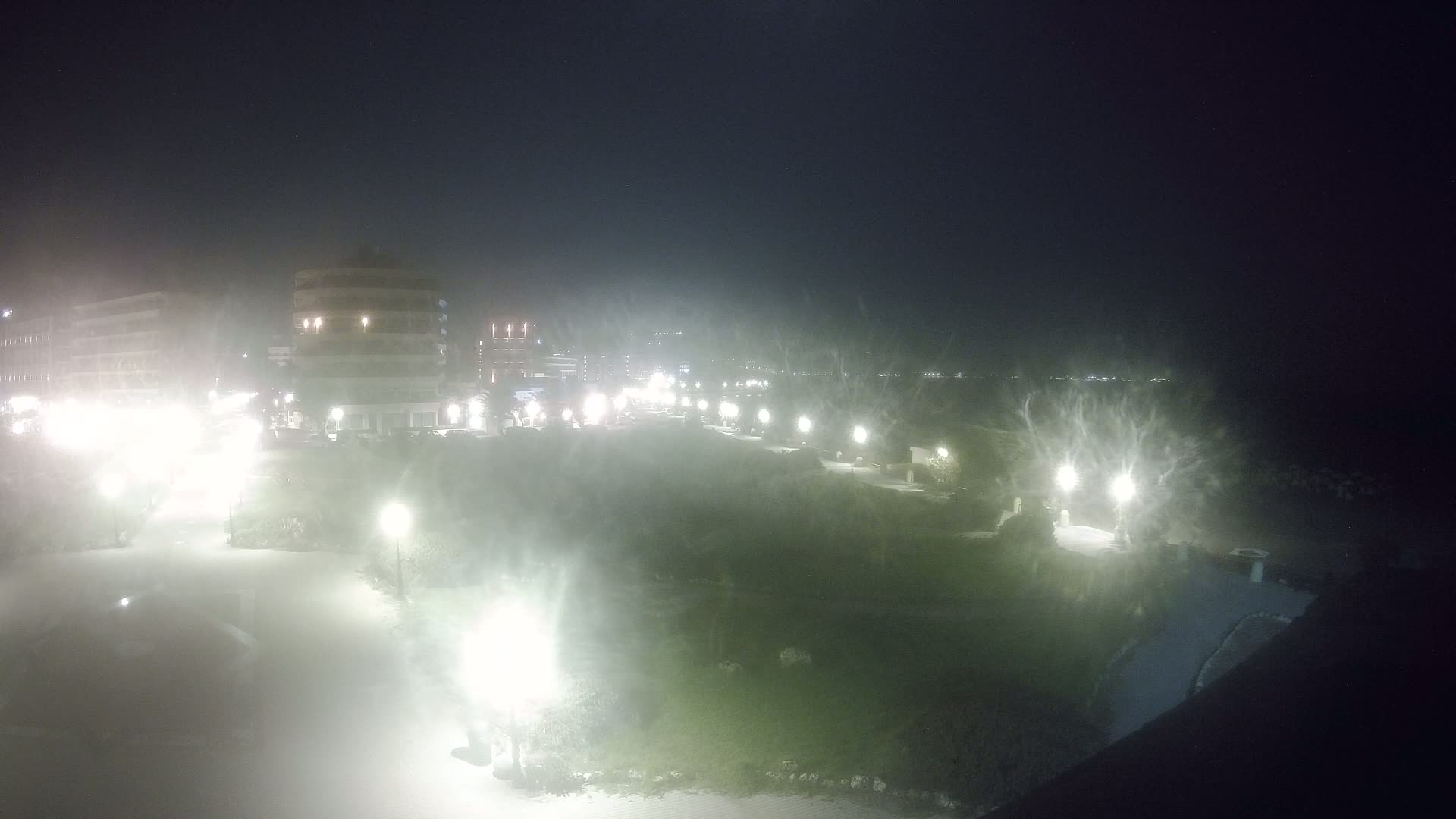 Rhodes, Paralia Elli Beach & Platia Enidriou Plaza Live Cam - Elli Beach, Rhodes (Ródos), Dodacanese, South Aegean (Periféreia Notíou Aigaíou), Greece