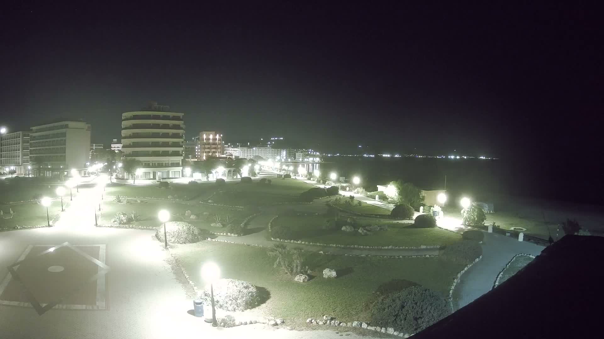 Rhodes, Paralia Elli Beach & Platia Enidriou Plaza Live Cam - Elli Beach, Rhodes (Ródos), Dodacanese, South Aegean (Periféreia Notíou Aigaíou), Greece