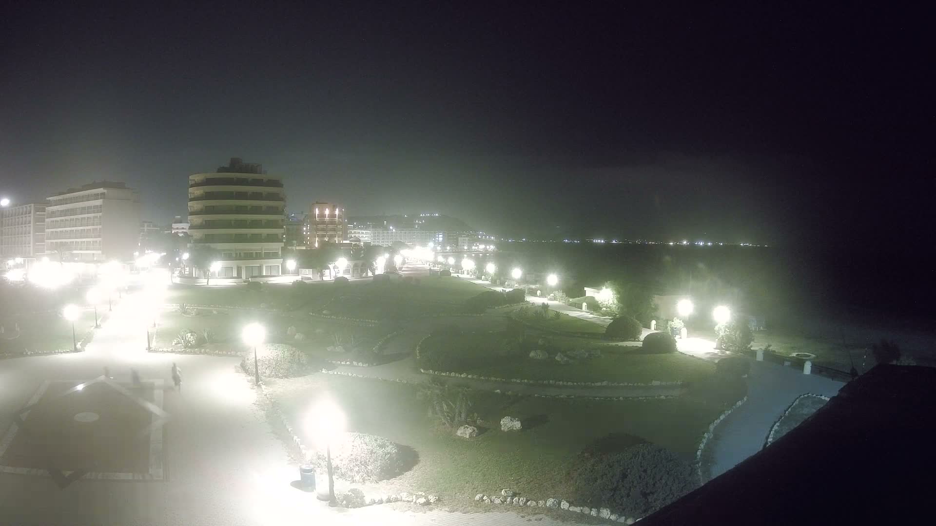 Rhodes, Paralia Elli Beach & Platia Enidriou Plaza Live Cam - Elli Beach, Rhodes (Ródos), Dodacanese, South Aegean (Periféreia Notíou Aigaíou), Greece