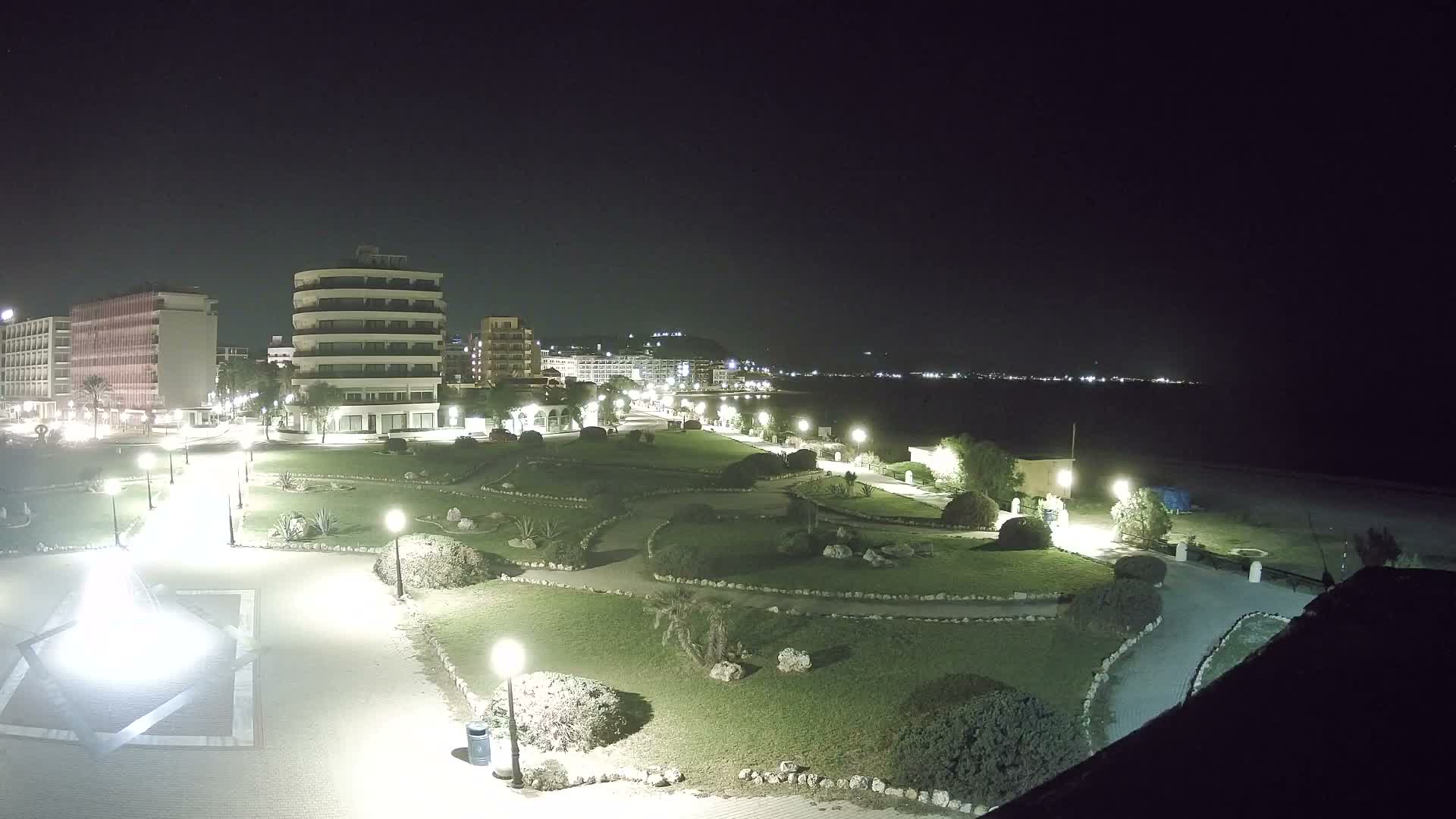 Rhodes, Paralia Elli Beach & Platia Enidriou Plaza Live Cam - Elli Beach, Rhodes (Ródos), Dodacanese, South Aegean (Periféreia Notíou Aigaíou), Greece