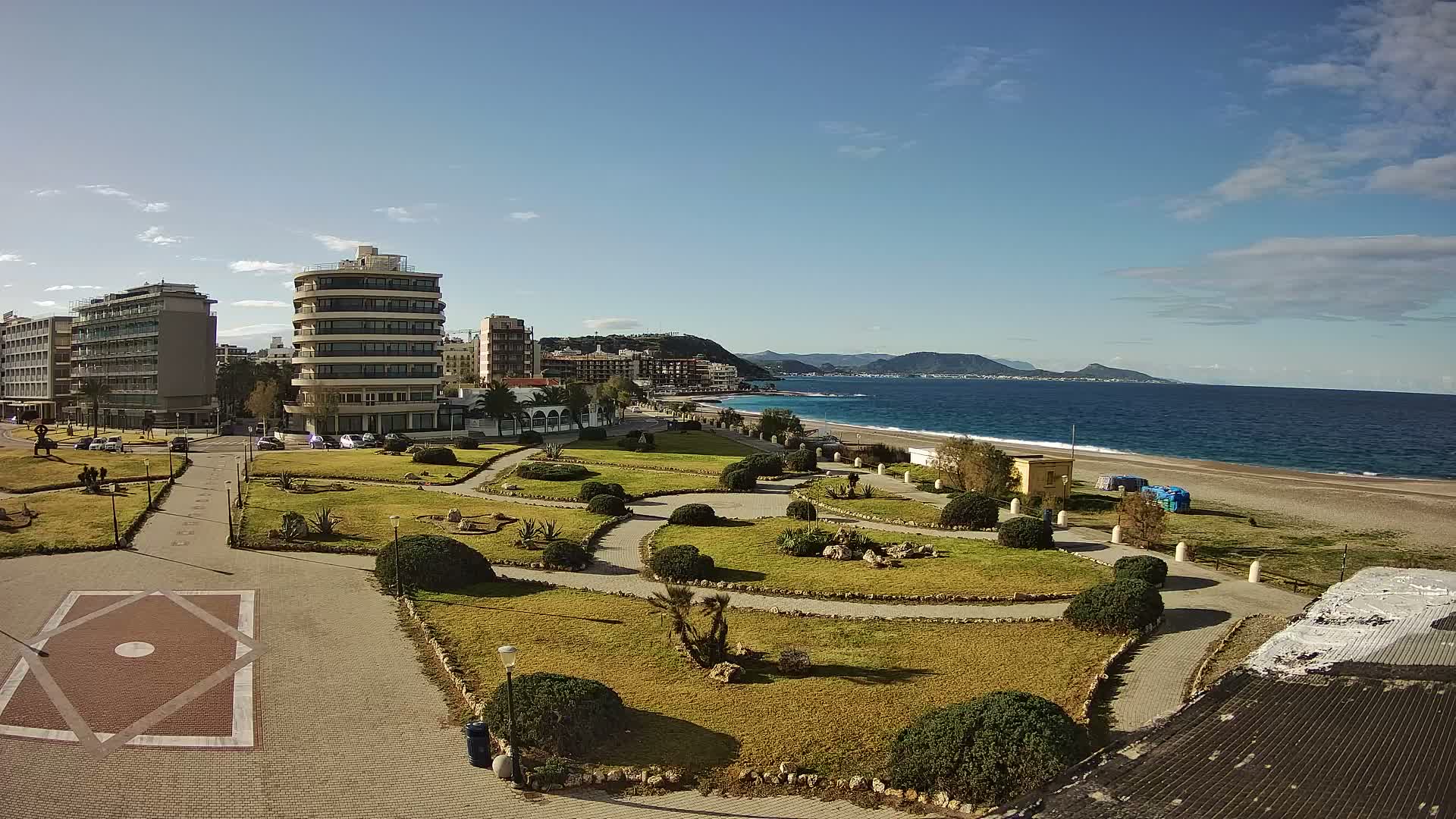 Rhodes, Paralia Elli Beach & Platia Enidriou Plaza Live Cam - Elli Beach, Rhodes (Ródos), Dodacanese, South Aegean (Periféreia Notíou Aigaíou), Greece