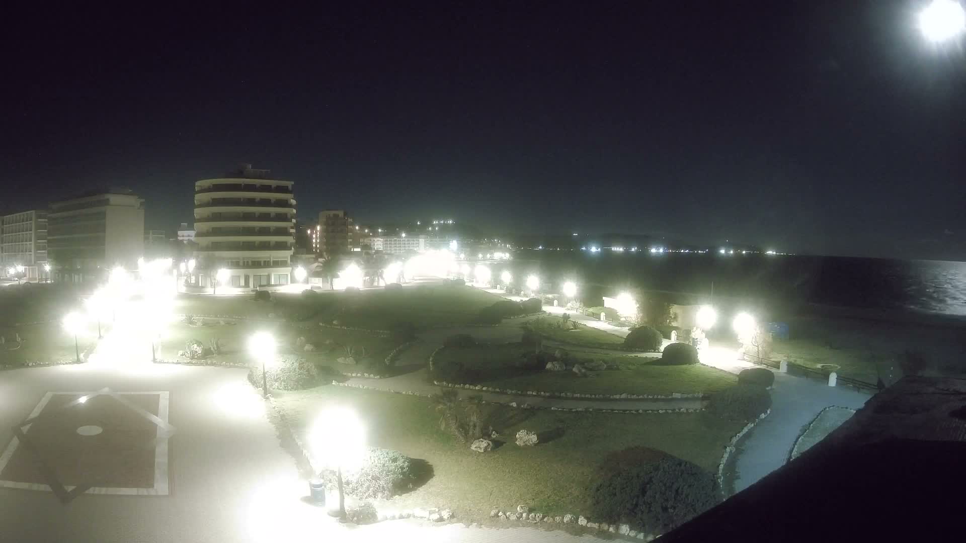 Rhodes, Paralia Elli Beach & Platia Enidriou Plaza Live Cam - Elli Beach, Rhodes (Ródos), Dodacanese, South Aegean (Periféreia Notíou Aigaíou), Greece