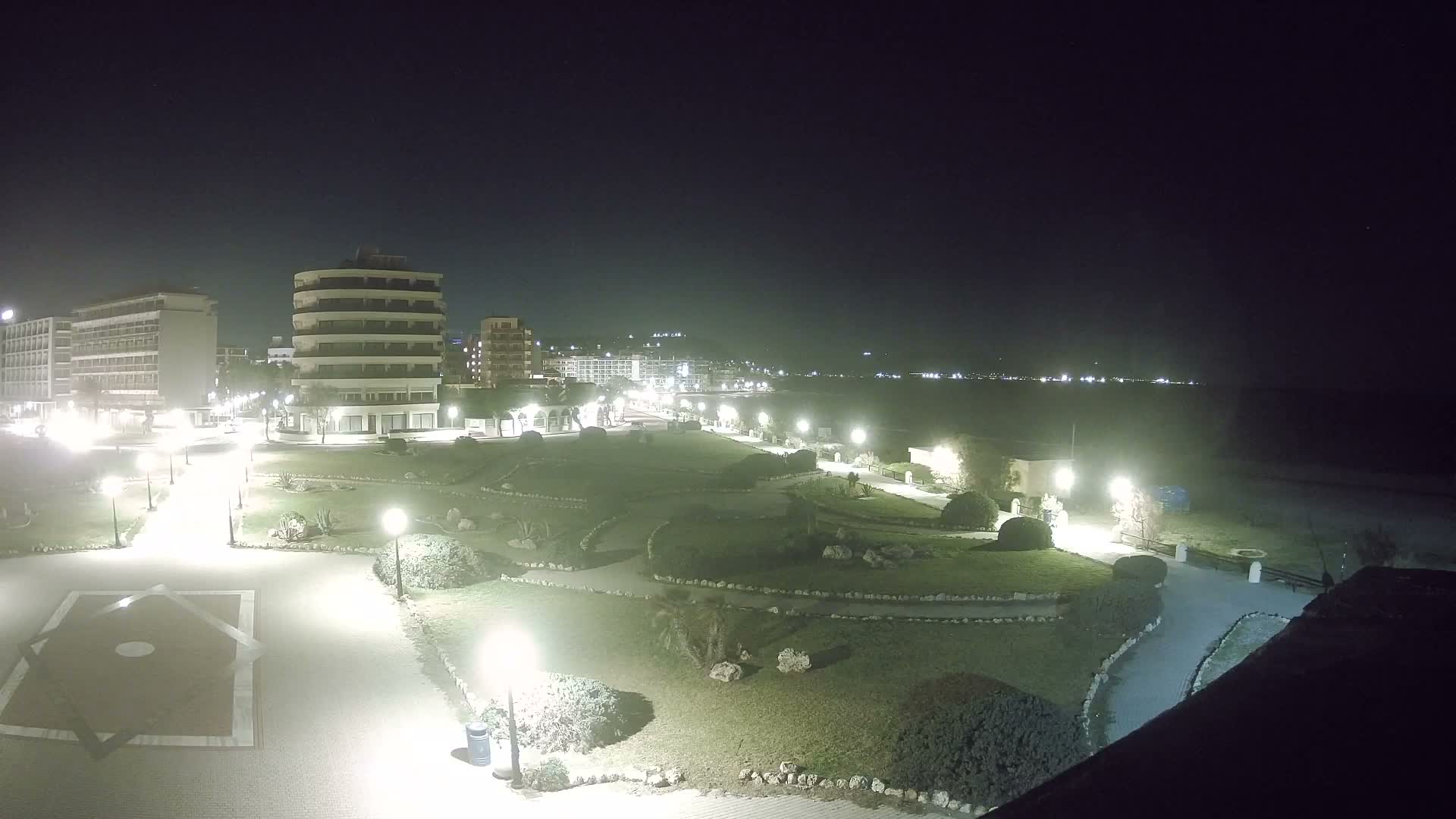 Rhodes, Paralia Elli Beach & Platia Enidriou Plaza Live Cam - Elli Beach, Rhodes (Ródos), Dodacanese, South Aegean (Periféreia Notíou Aigaíou), Greece