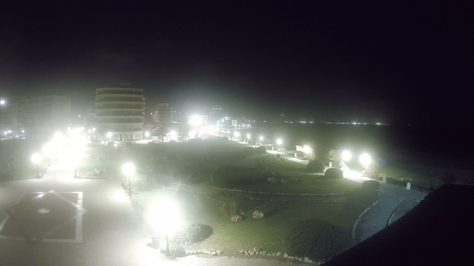 Rhodes, Paralia Elli Beach & Platia Enidriou Plaza Live Cam - Elli Beach, Rhodes (Ródos), Dodacanese, South Aegean (Periféreia Notíou Aigaíou), Greece