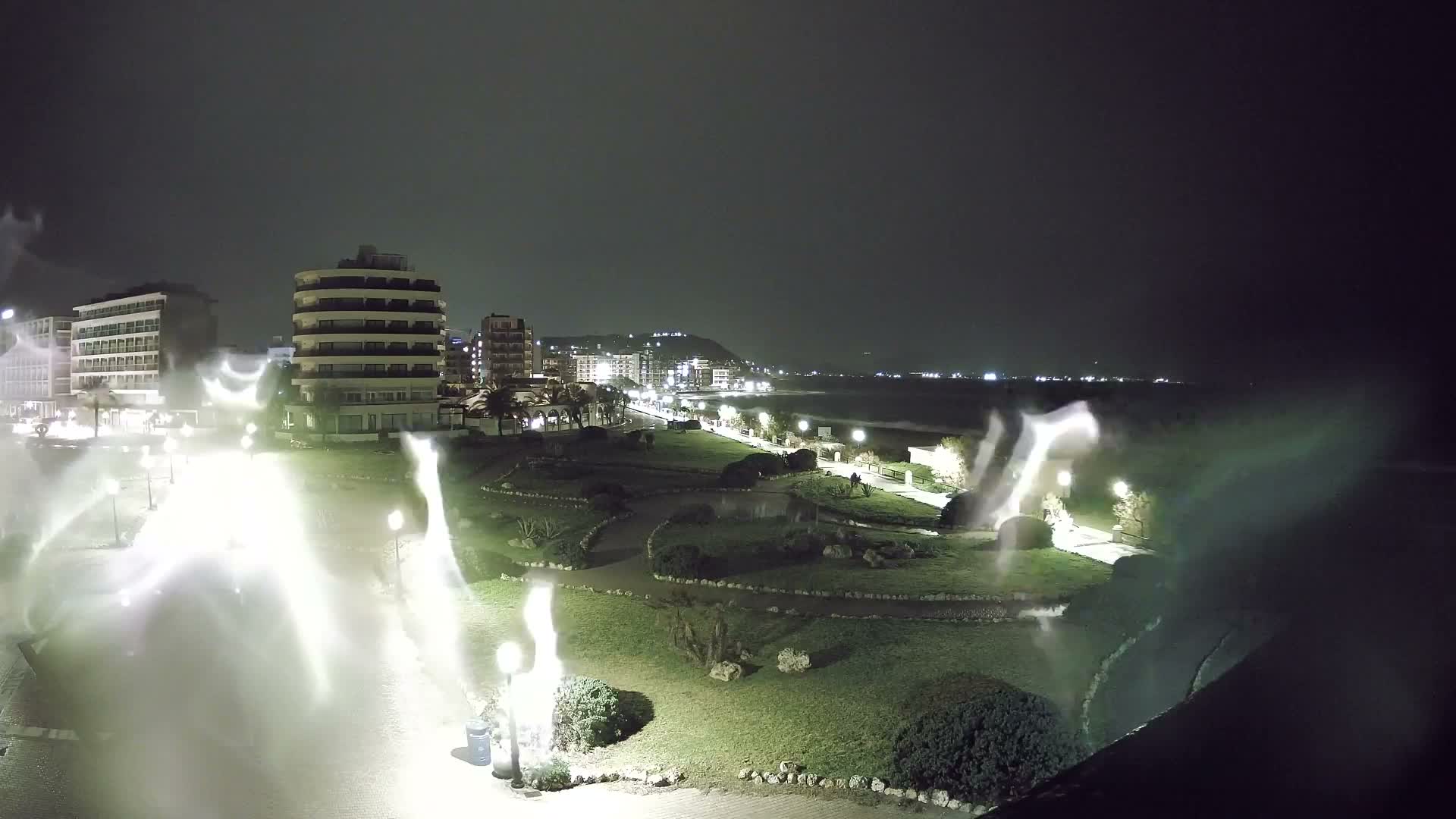 Rhodes, Paralia Elli Beach & Platia Enidriou Plaza Live Cam - Elli Beach, Rhodes (Ródos), Dodacanese, South Aegean (Periféreia Notíou Aigaíou), Greece