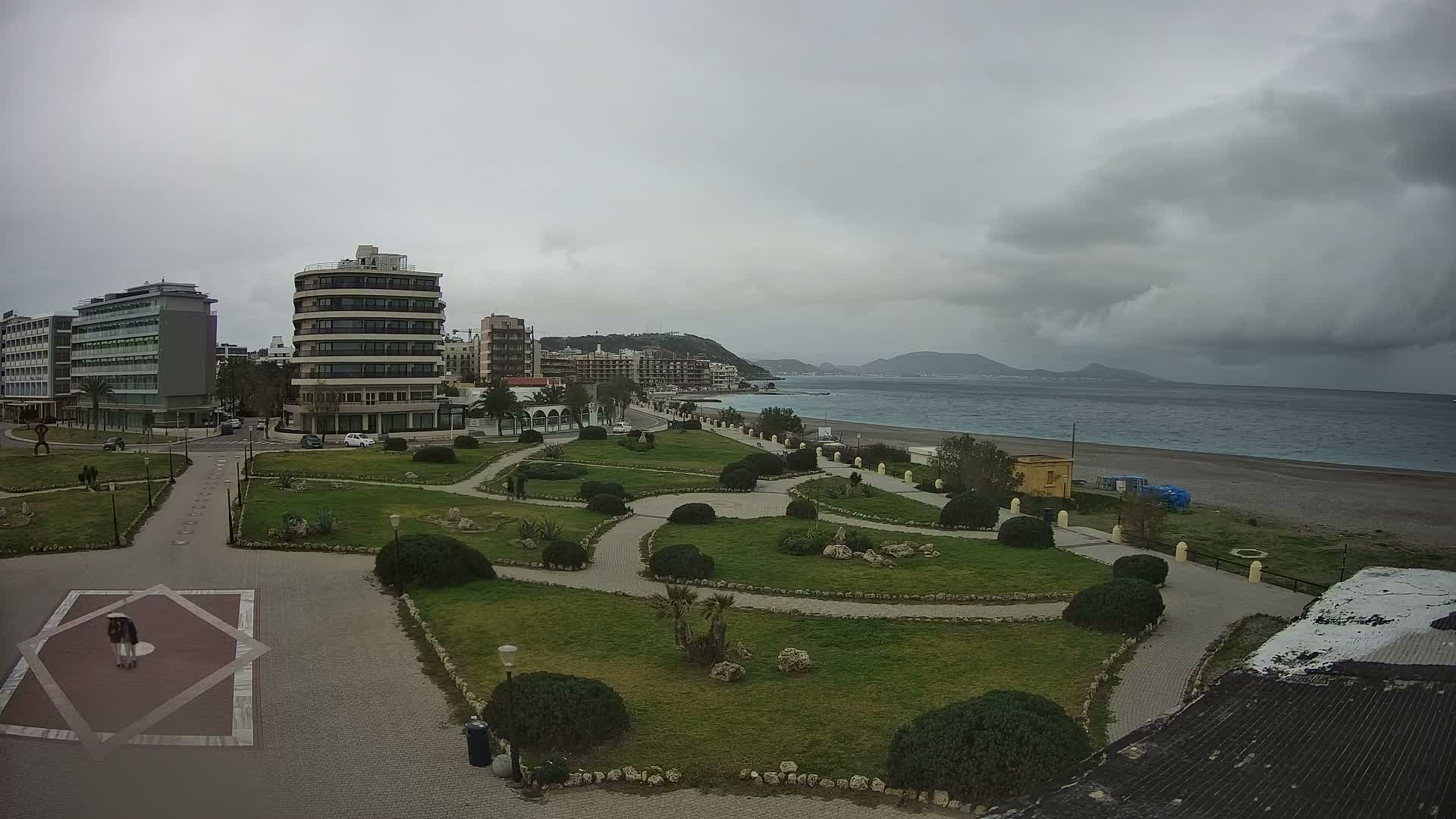 Rhodes, Paralia Elli Beach & Platia Enidriou Plaza Live Cam - Elli Beach, Rhodes (Ródos), Dodacanese, South Aegean (Periféreia Notíou Aigaíou), Greece