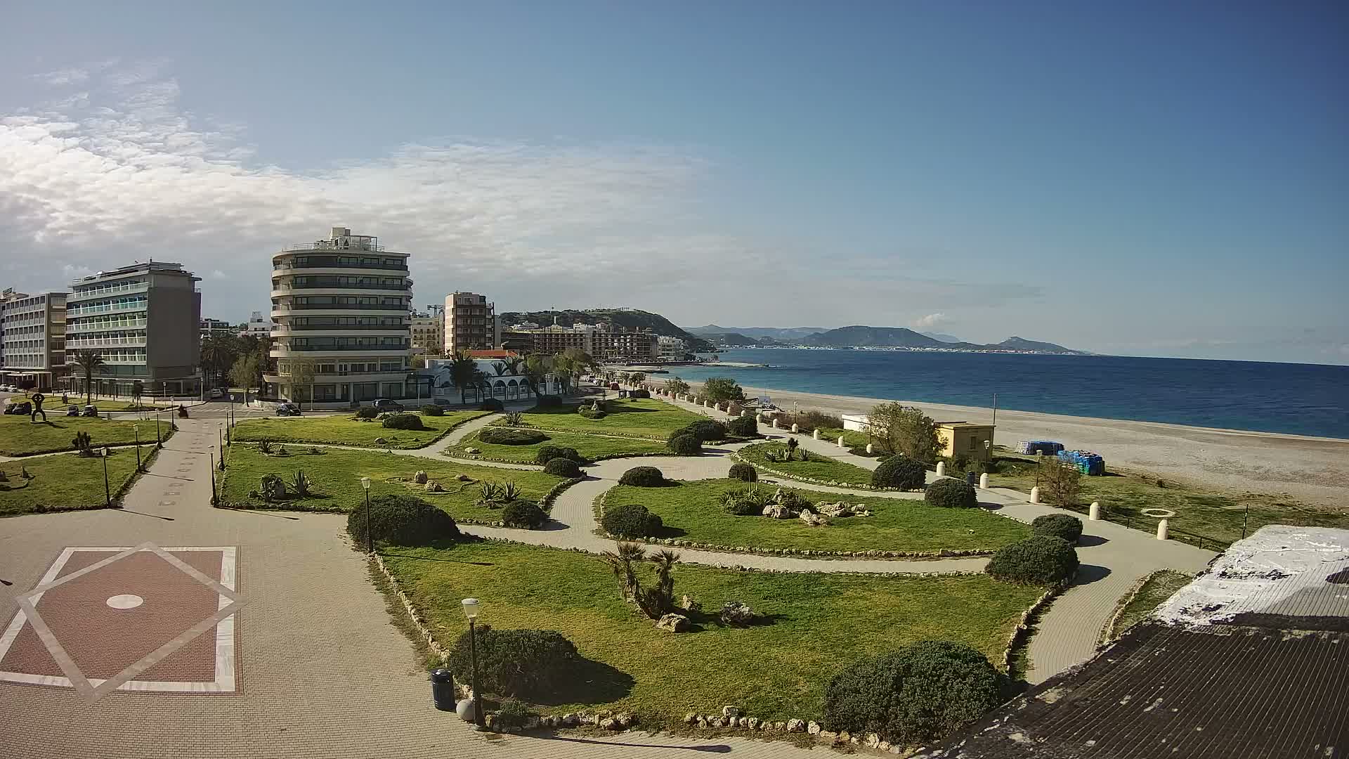 Rhodes, Paralia Elli Beach & Platia Enidriou Plaza Live Cam - Elli Beach, Rhodes (Ródos), Dodacanese, South Aegean (Periféreia Notíou Aigaíou), Greece