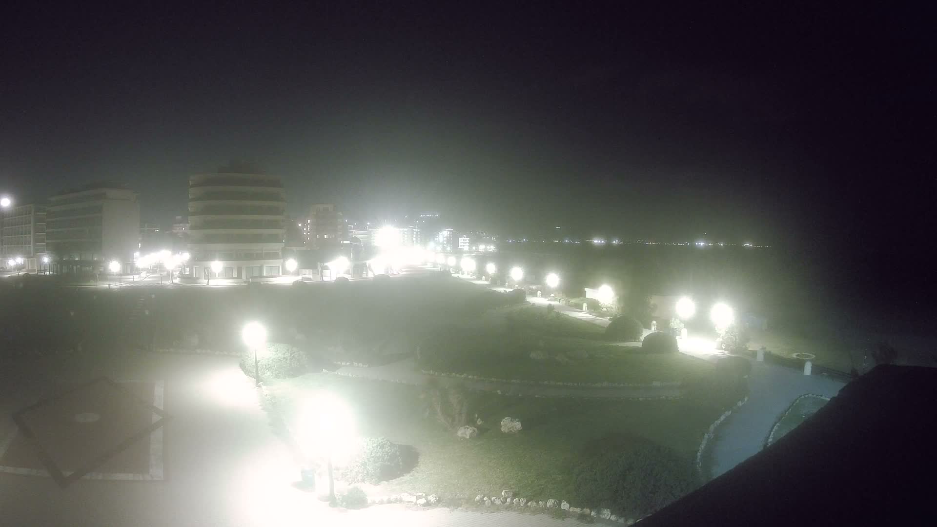 Rhodes, Paralia Elli Beach & Platia Enidriou Plaza Live Cam - Elli Beach, Rhodes (Ródos), Dodacanese, South Aegean (Periféreia Notíou Aigaíou), Greece