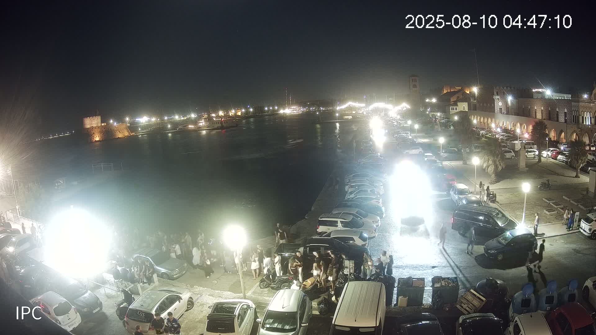 Rhodes, Colossus of Rhodes (Kolossos tis Ródou)- Mandraki Rhodes Marina & Platia Antinavarchou Perikli Ioannidi Plaza Live Cam - Rhodes (Ródos), Dodacanese, South Aegean (Periféreia Notíou Aigaíou), Greece 