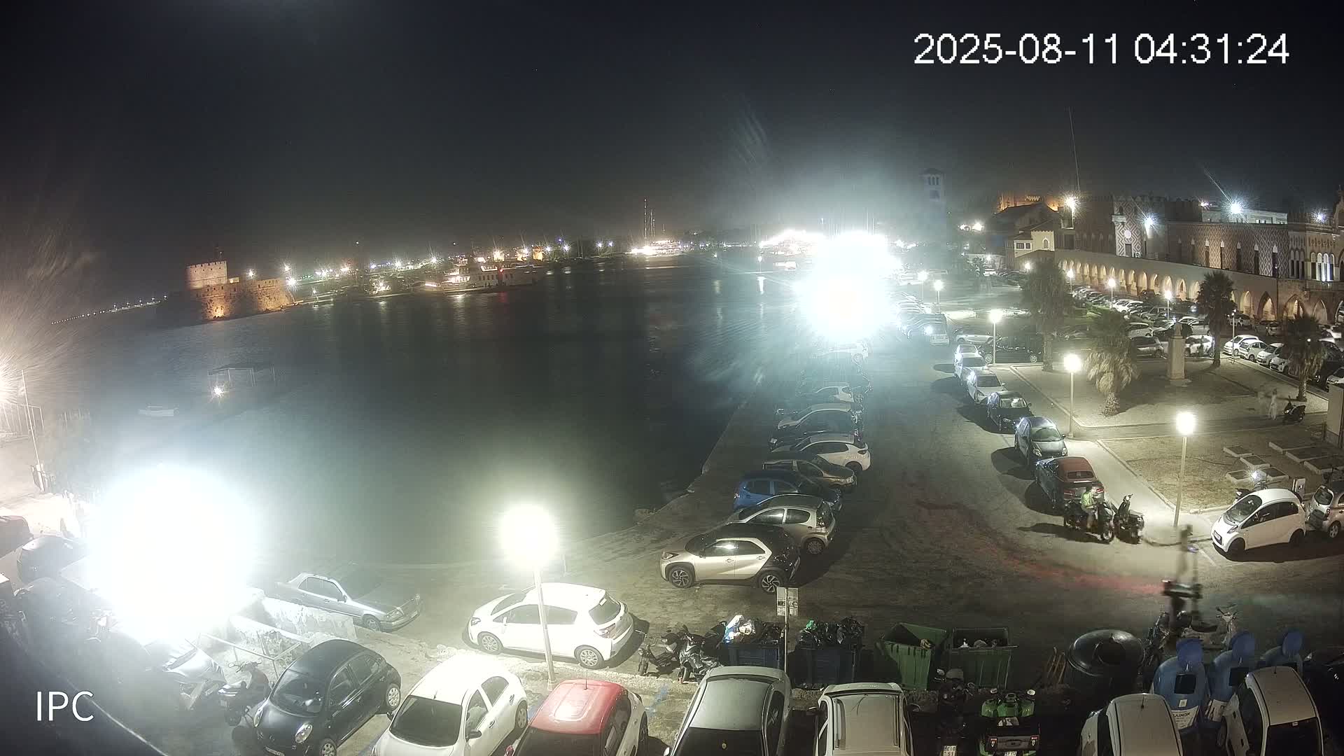 Rhodes, Colossus of Rhodes (Kolossos tis Ródou)- Mandraki Rhodes Marina & Platia Antinavarchou Perikli Ioannidi Plaza Live Cam - Rhodes (Ródos), Dodacanese, South Aegean (Periféreia Notíou Aigaíou), Greece 