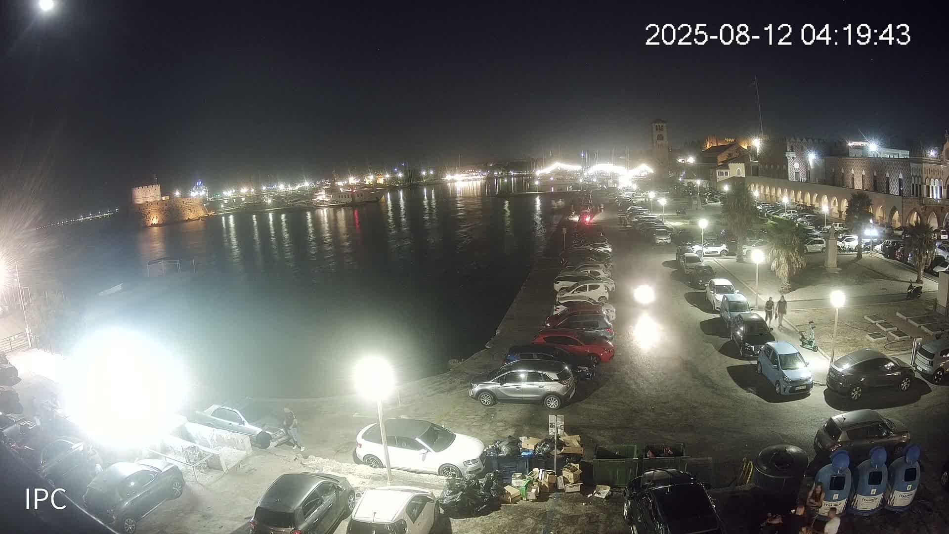 Rhodes, Colossus of Rhodes (Kolossos tis Ródou)- Mandraki Rhodes Marina & Platia Antinavarchou Perikli Ioannidi Plaza Live Cam - Rhodes (Ródos), Dodacanese, South Aegean (Periféreia Notíou Aigaíou), Greece 