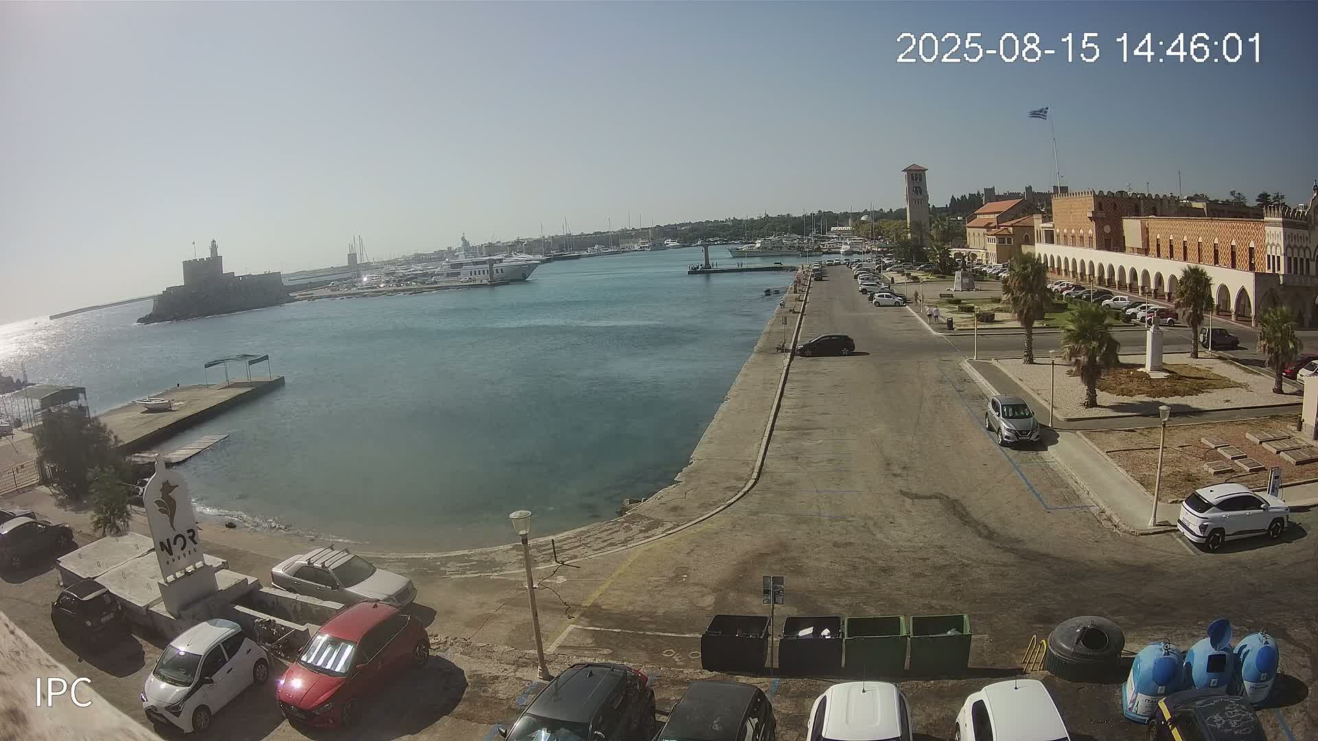 Rhodes, Colossus of Rhodes (Kolossos tis Ródou)- Mandraki Rhodes Marina & Platia Antinavarchou Perikli Ioannidi Plaza Live Cam - Rhodes (Ródos), Dodacanese, South Aegean (Periféreia Notíou Aigaíou), Greece 