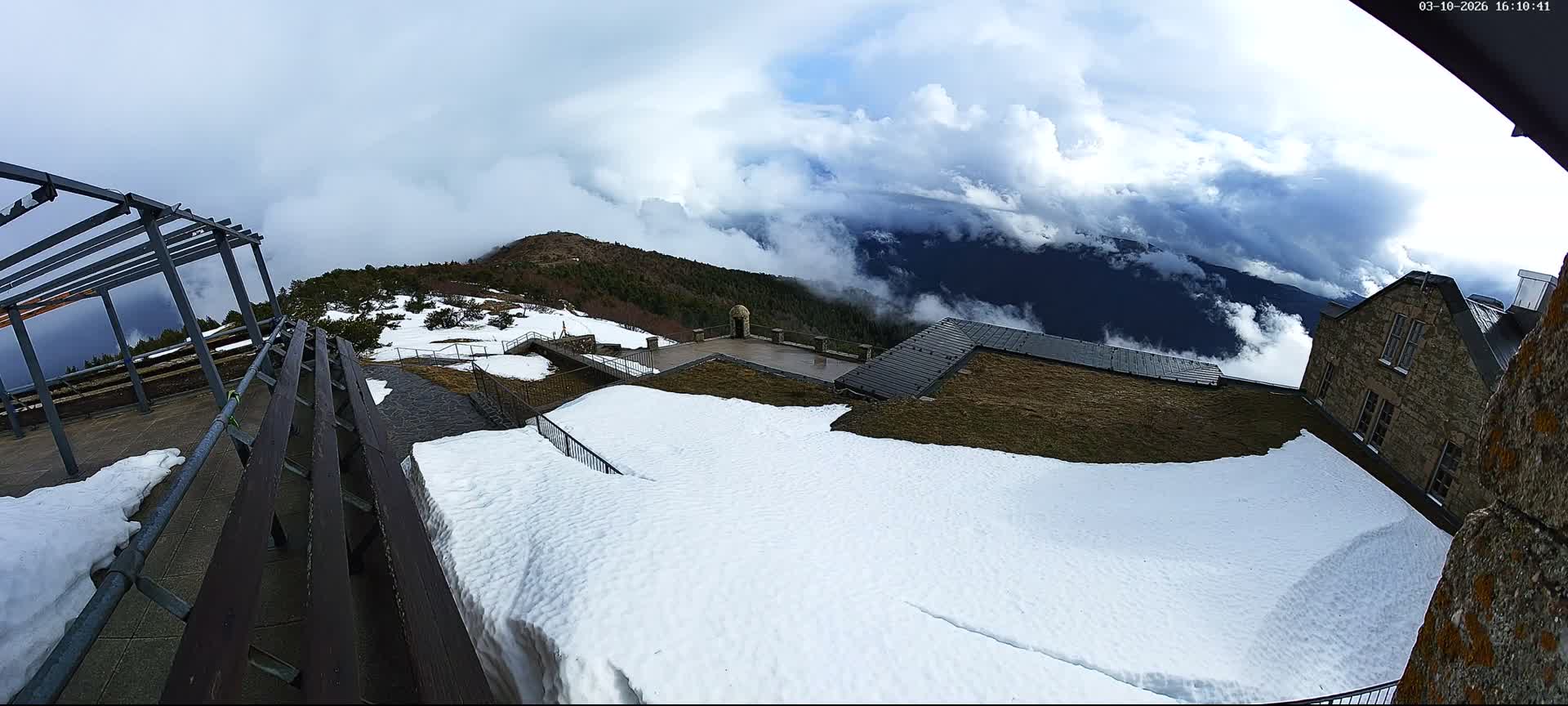 Val-d'Aigoual, Mont Aigoual South Summit (Sommet Sud) Live Cam -   Le Vigan, Gard, Occitanie, France
