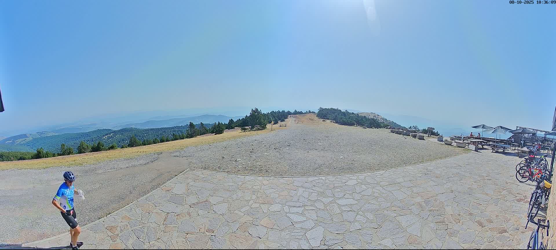 Val-d'Aigoual, Mont Aigoual East Summit (Sommet Est) Live Cam - Le Vigan, Gard, Occitanie, France