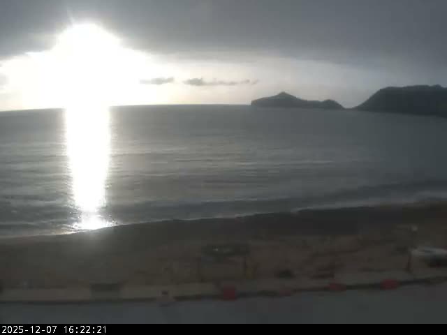 Corfu, Paralia Agios Georgios Beach Live Cam - San George, Agious Georgious, North Corfu (Vóreia Kérkyra), Corfu (Kérkyra), Ionian Islands (Periféreia Ioníon Níson), Greece
