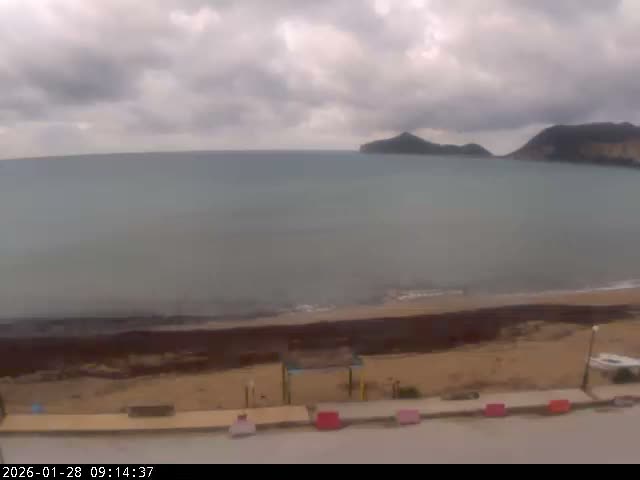 Corfu, Paralia Agios Georgios Beach Live Cam - San George, Agious Georgious, North Corfu (Vóreia Kérkyra), Corfu (Kérkyra), Ionian Islands (Periféreia Ioníon Níson), Greece