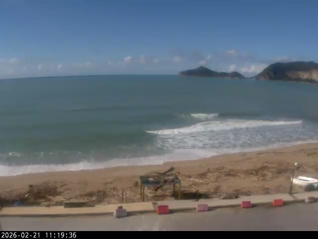 Corfu, Paralia Agios Georgios Beach Live Cam - San George, Agious Georgious, North Corfu (Vóreia Kérkyra), Corfu (Kérkyra), Ionian Islands (Periféreia Ioníon Níson), Greece
