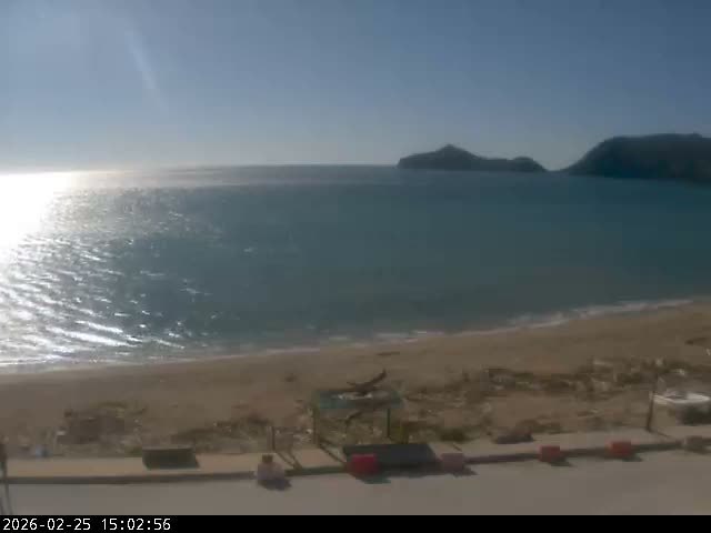 Corfu, Paralia Agios Georgios Beach Live Cam - San George, Agious Georgious, North Corfu (Vóreia Kérkyra), Corfu (Kérkyra), Ionian Islands (Periféreia Ioníon Níson), Greece