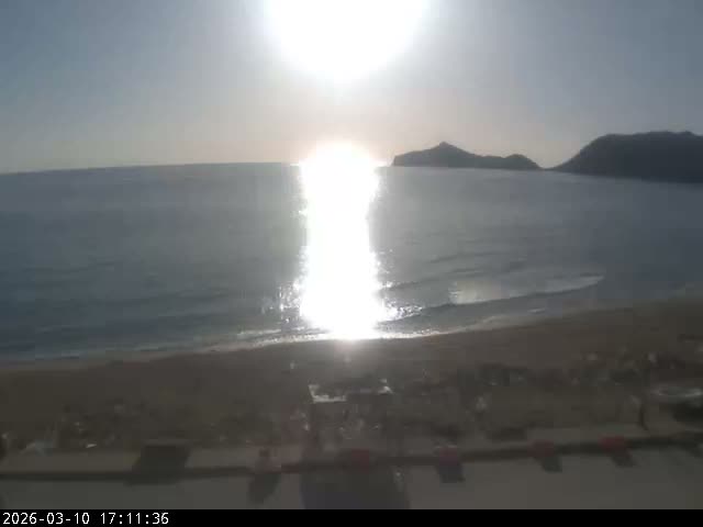 Corfu, Paralia Agios Georgios Beach Live Cam - San George, Agious Georgious, North Corfu (Vóreia Kérkyra), Corfu (Kérkyra), Ionian Islands (Periféreia Ioníon Níson), Greece