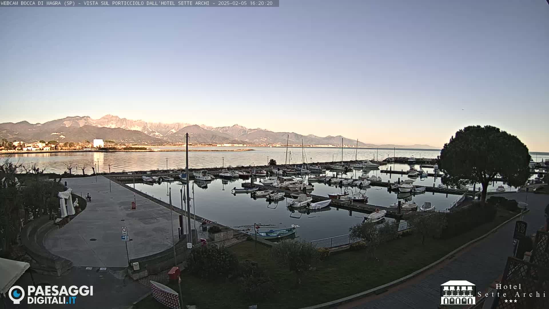  Bocca di Magra Harbor Live Cam - La Spezia, Liguria, Italy