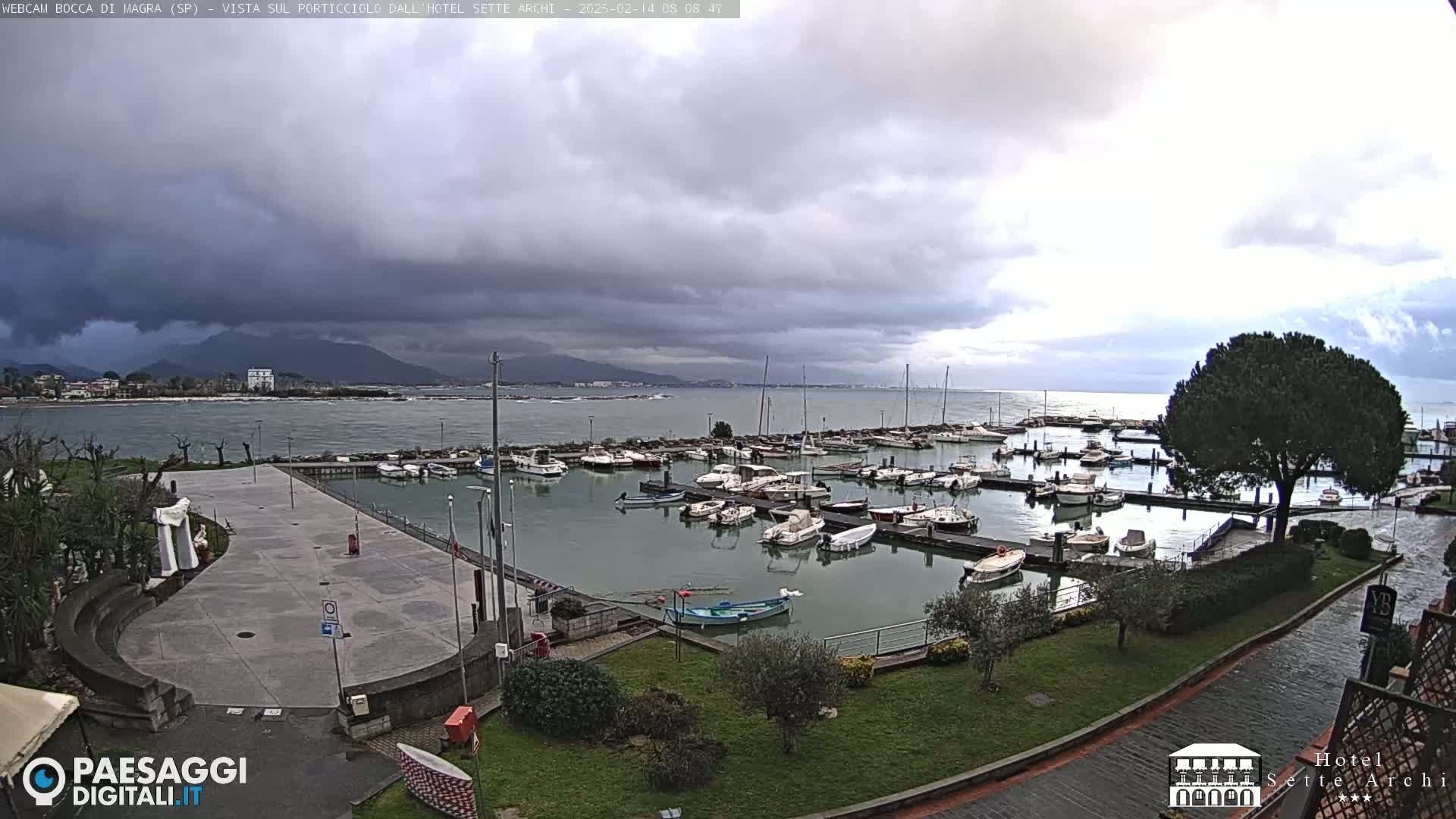  Bocca di Magra Harbor Live Cam - La Spezia, Liguria, Italy