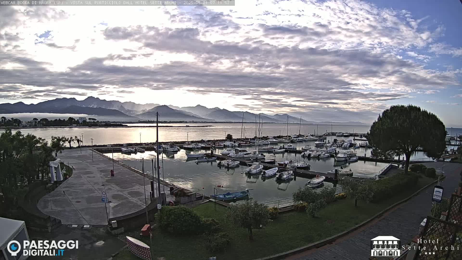  Bocca di Magra Harbor Live Cam - La Spezia, Liguria, Italy