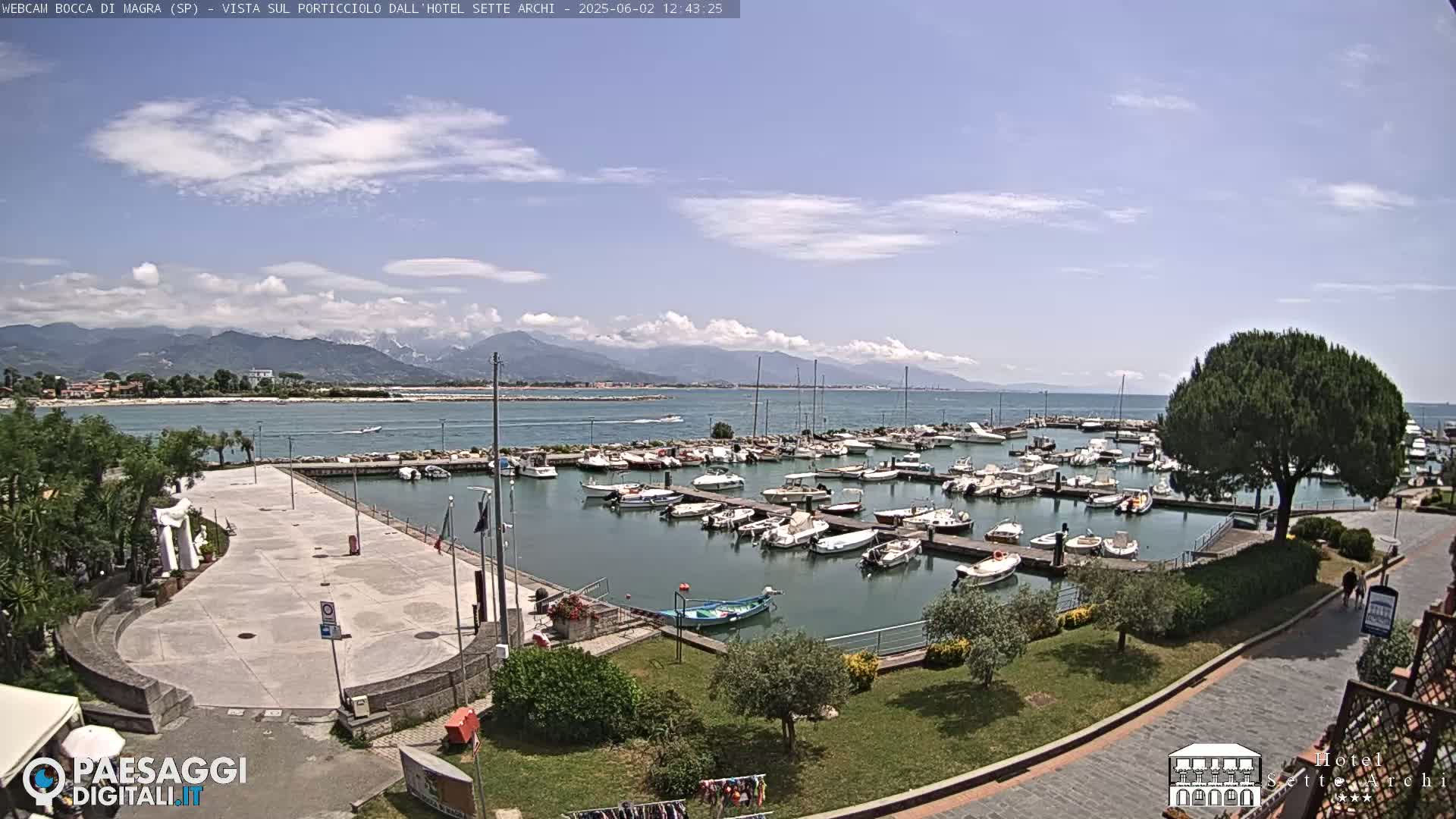  Bocca di Magra Harbor Live Cam - La Spezia, Liguria, Italy