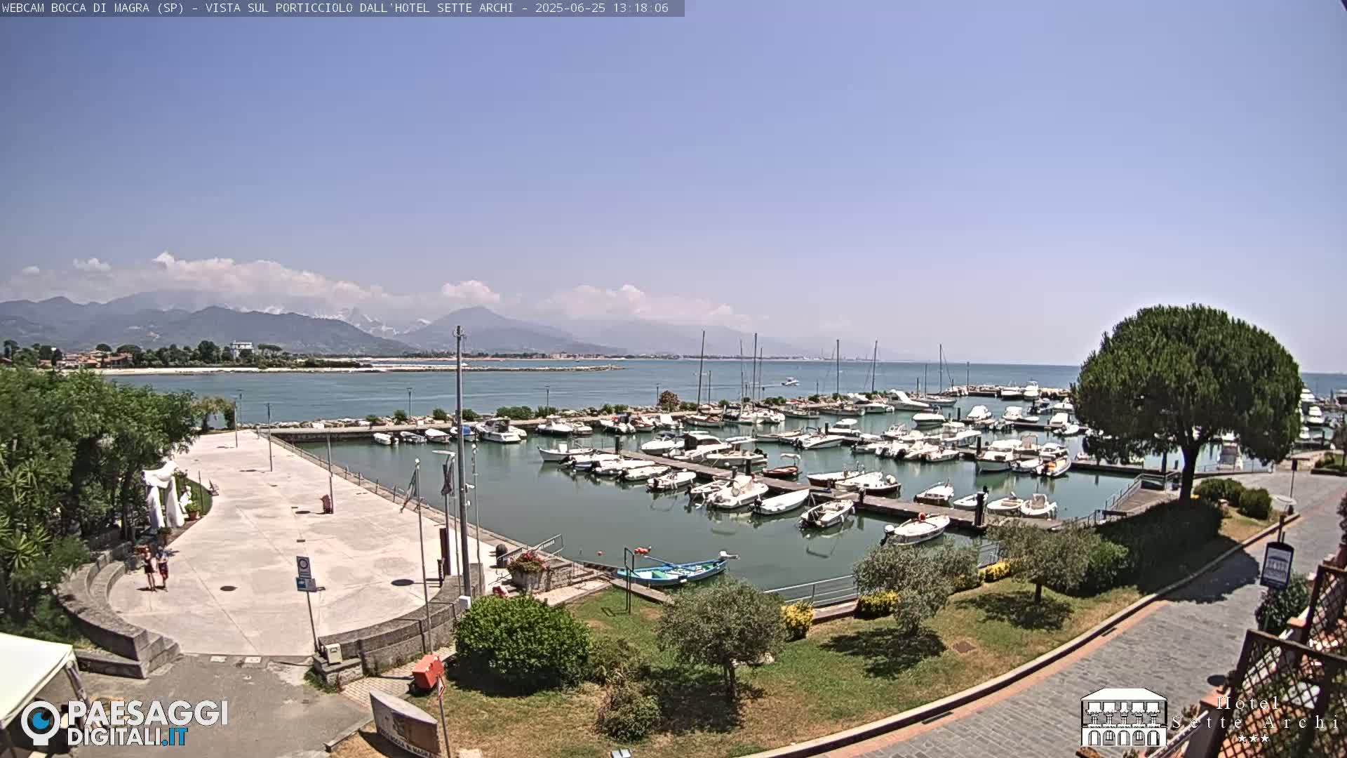  Bocca di Magra Harbor Live Cam - La Spezia, Liguria, Italy
