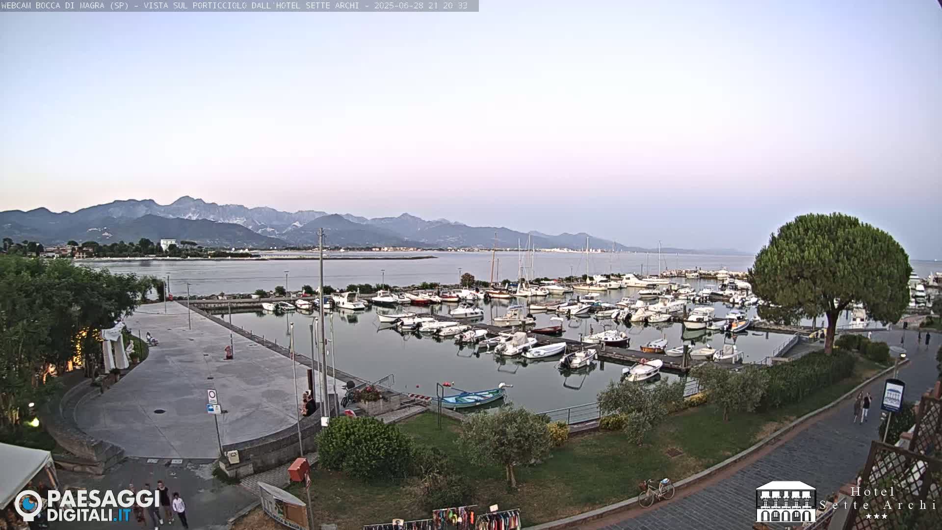  Bocca di Magra Harbor Live Cam - La Spezia, Liguria, Italy