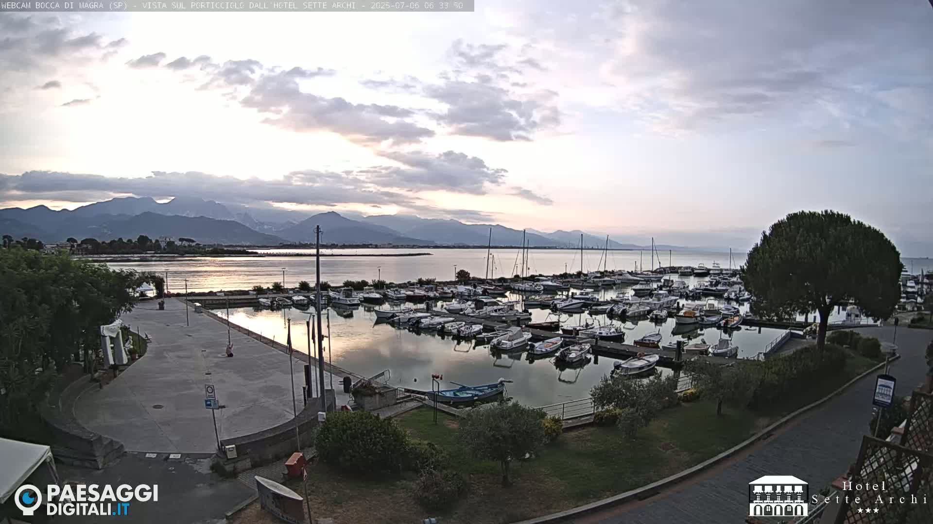  Bocca di Magra Harbor Live Cam - La Spezia, Liguria, Italy